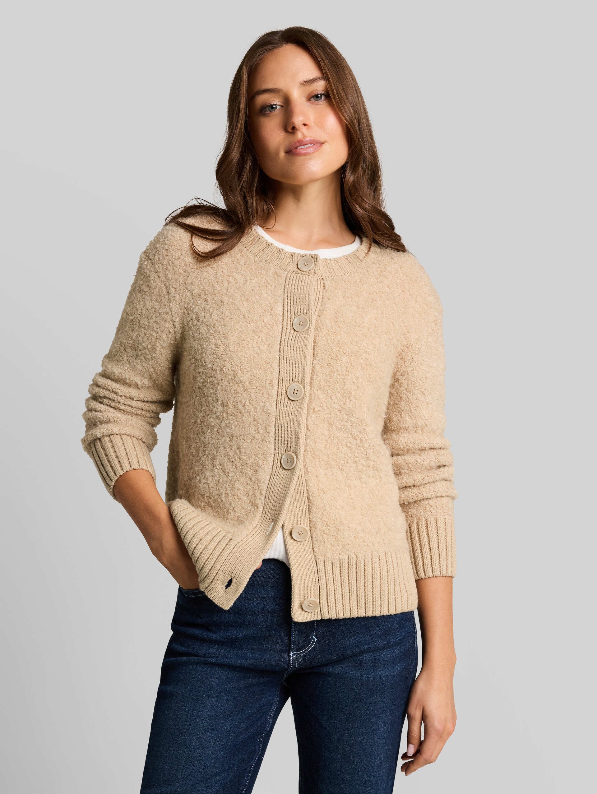 Bouclé-vest met wol - gravel beige melange - Nek model vooraanzicht
