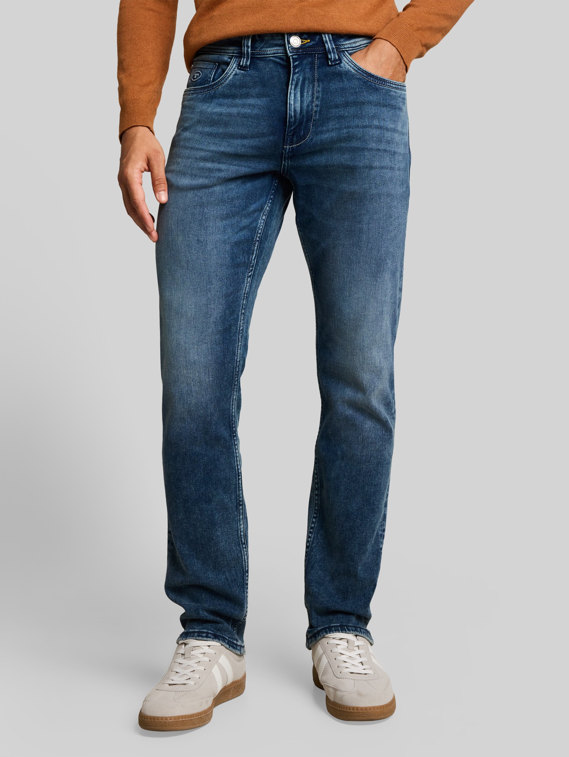 TTJOSH REGULAR SLIM Jeans mit Stretch - Used Mid Stone Blue Denim - Ausschnitt Model-Vorderansicht