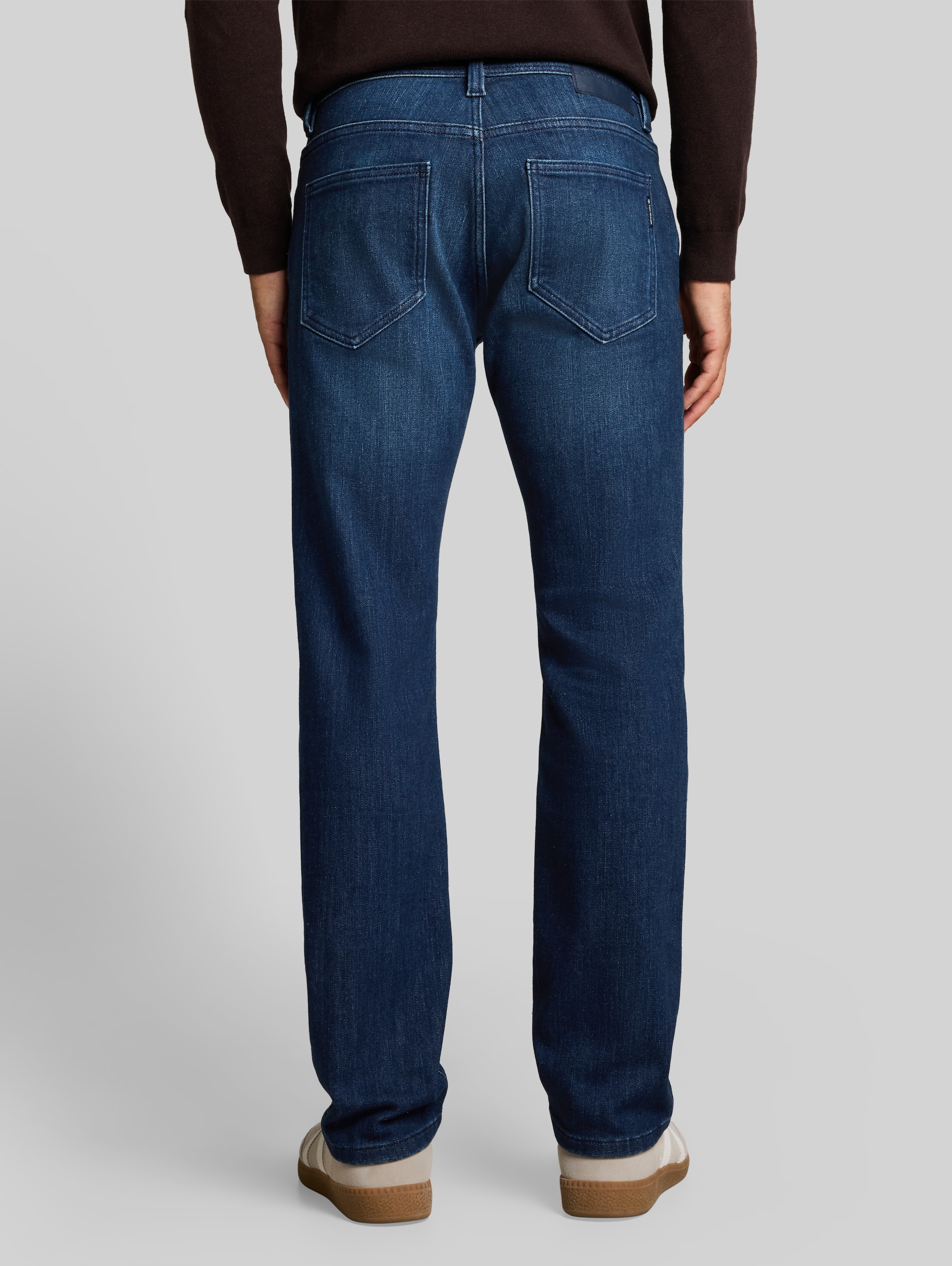 TTMARVIN STRAIGHT-jeans - dark blue denim - Neklijn model-achteraanzicht