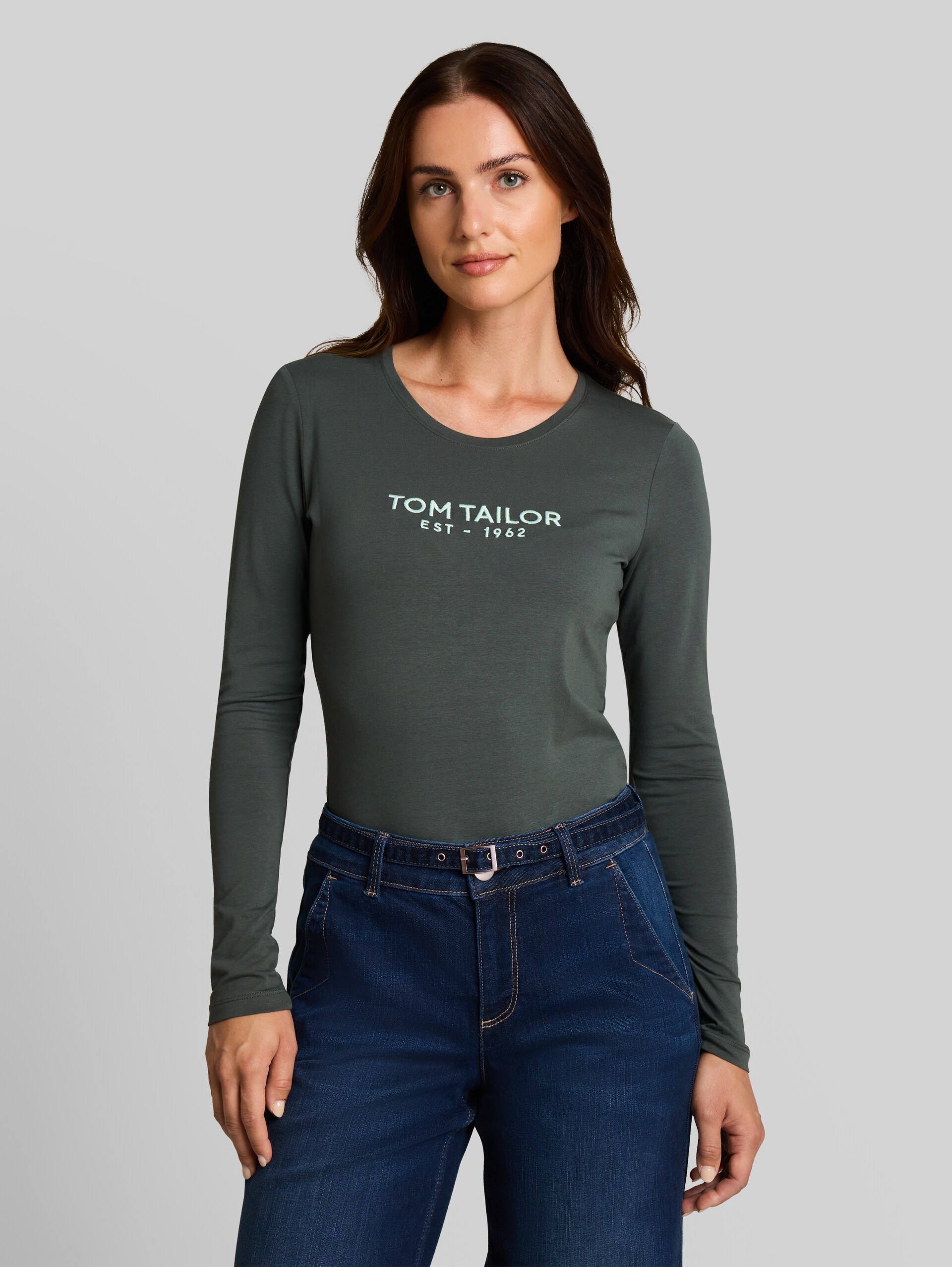 T-shirt met lange mouwen en logo-print - Darkest Olive - Nek model vooraanzicht