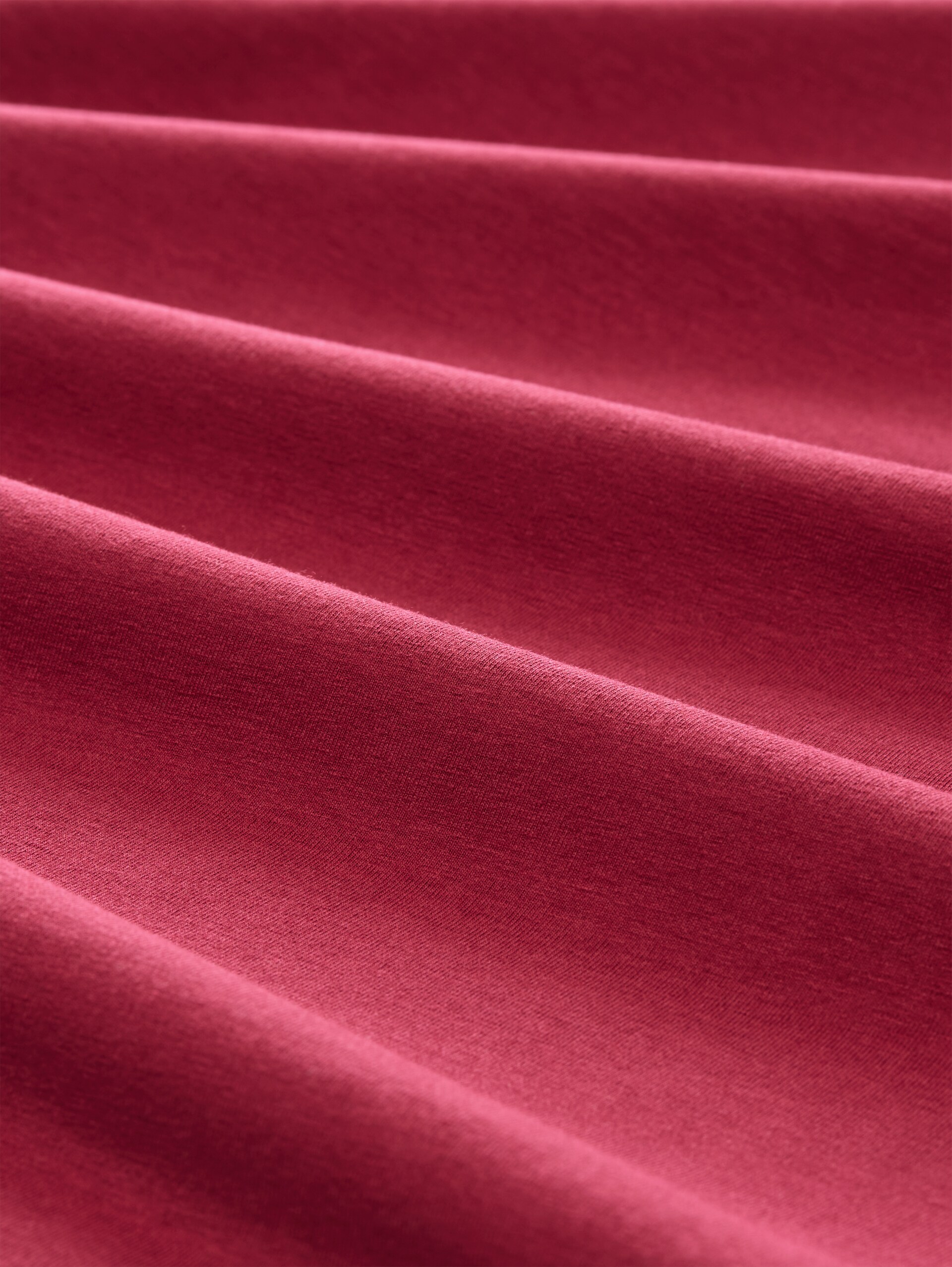 Slim Fit Langarmshirt mit Knopfleiste - Rumba Red - Material-Ansicht