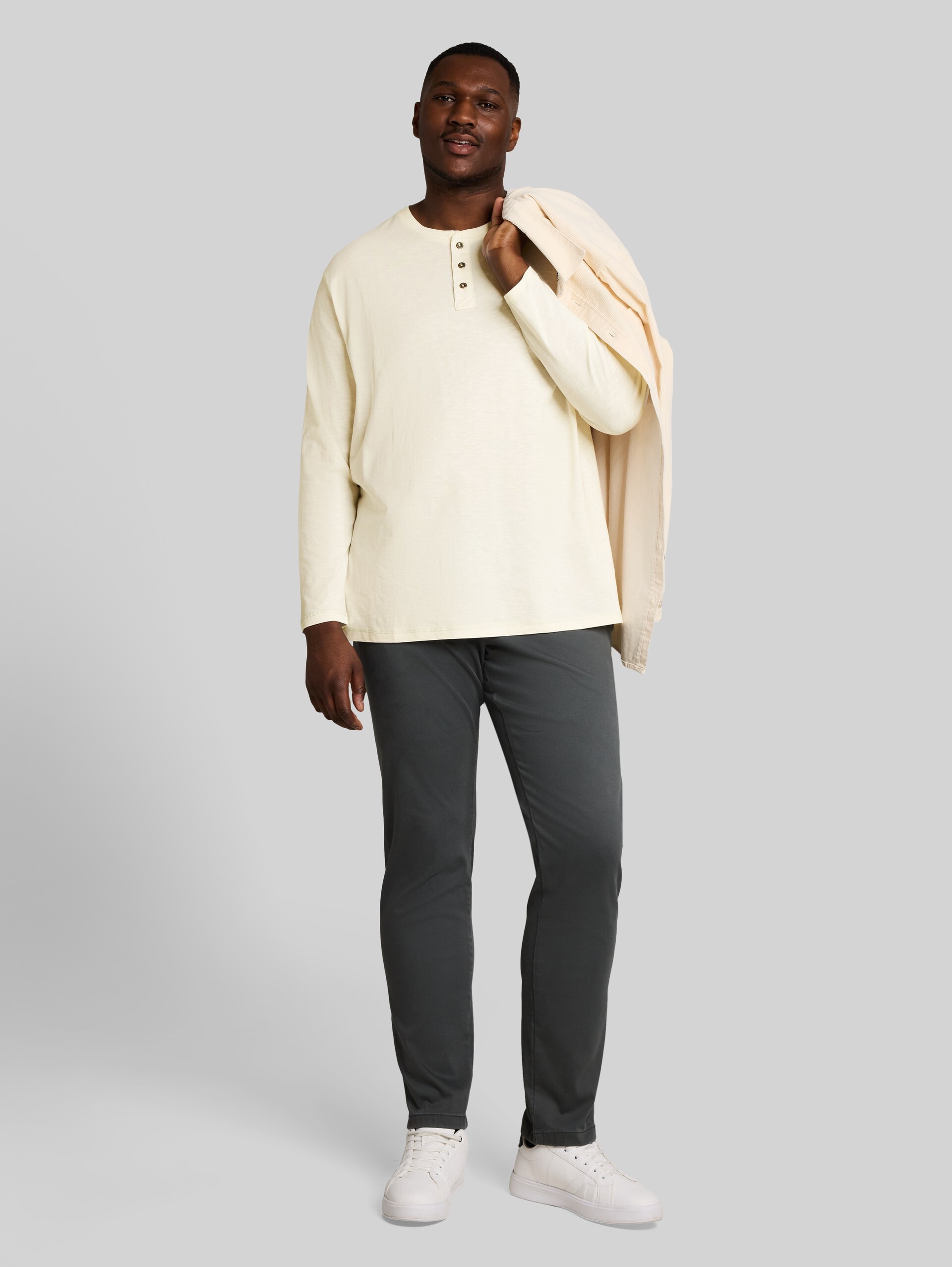 Plus Size - T-shirt Henley à manches longues en coton - Gardenia White - Vue de face du modèle