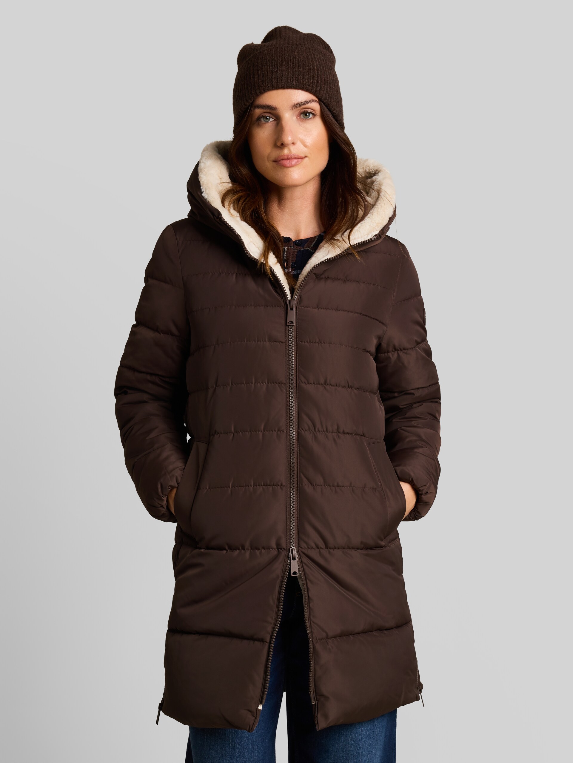 Puffer-Mantel aus wasserabweisendem Material - java dark brown - Model-Vorderansicht