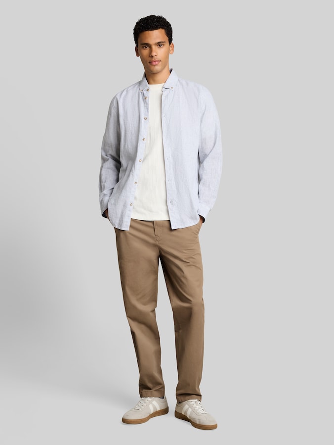 Pantalon chino coupe décontractée par Denim Male, Honey Camel beige