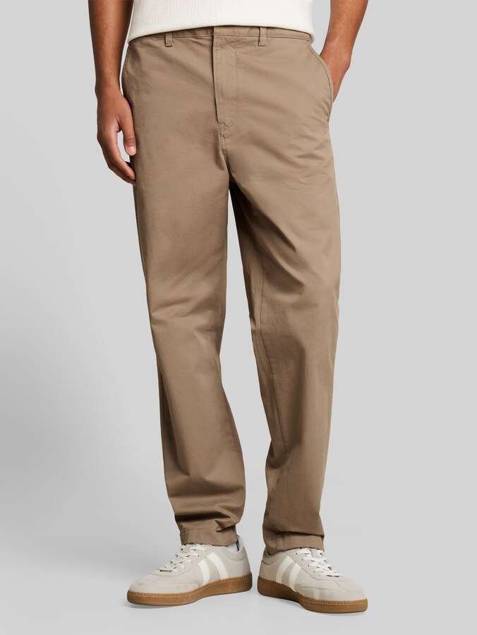Relaxed Chino Hose von Denim Male, Honey Camel beige