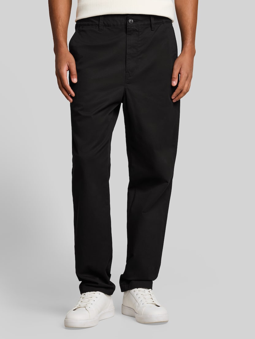 Relaxed Chino Hose von Denim Male, Black