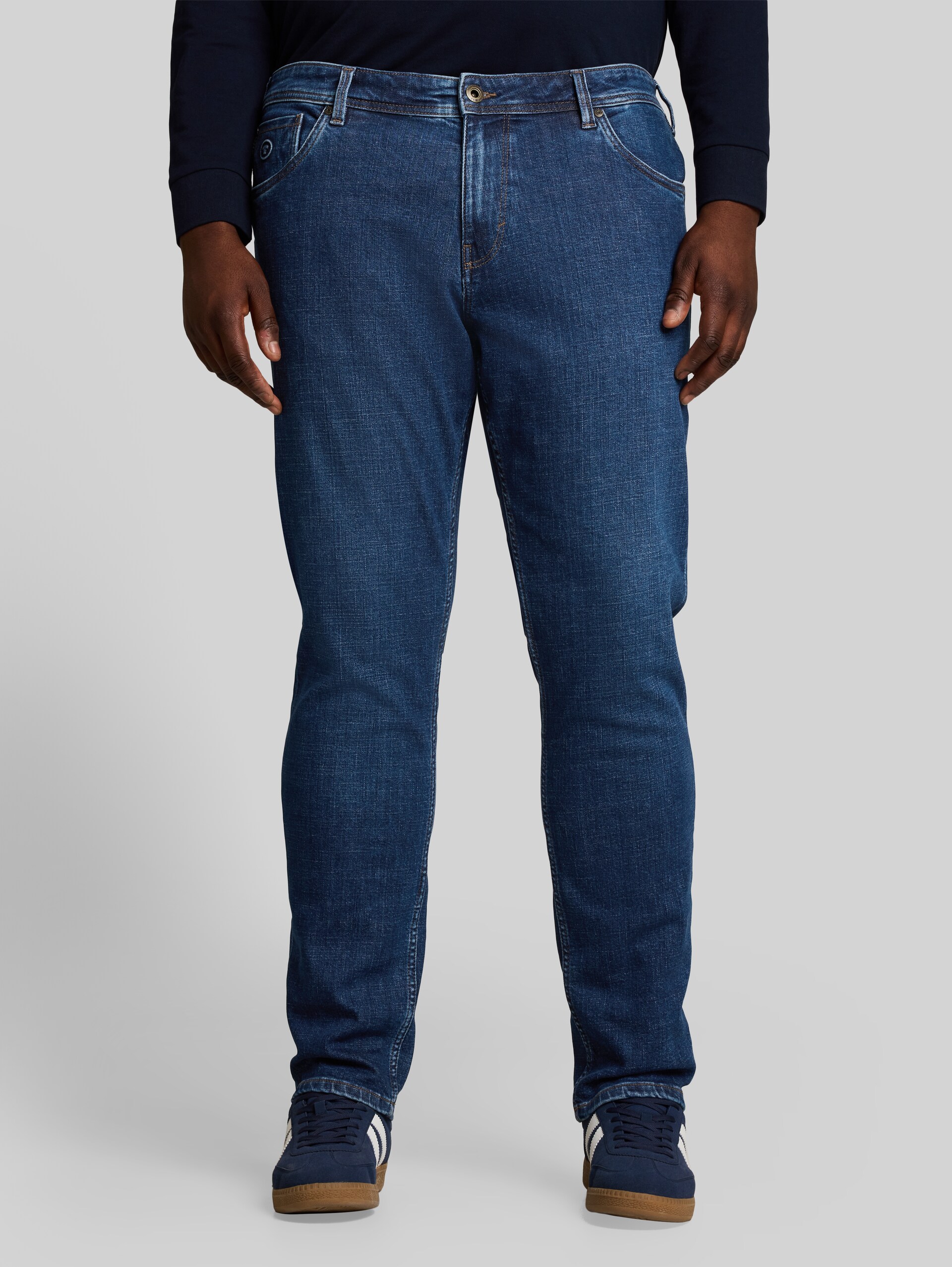 Plus Size - TTPLUS REGULAR Jeans - dark stone bright blue denim - Ausschnitt Model-Vorderansicht