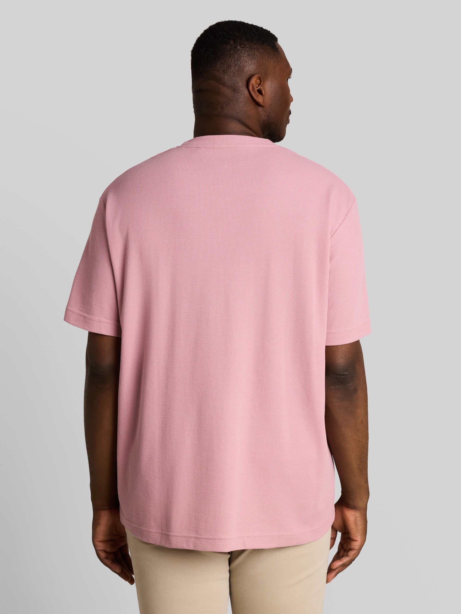 Plus Size - T-shirt met wafelstructuur - dusty rose - Neklijn model-achteraanzicht