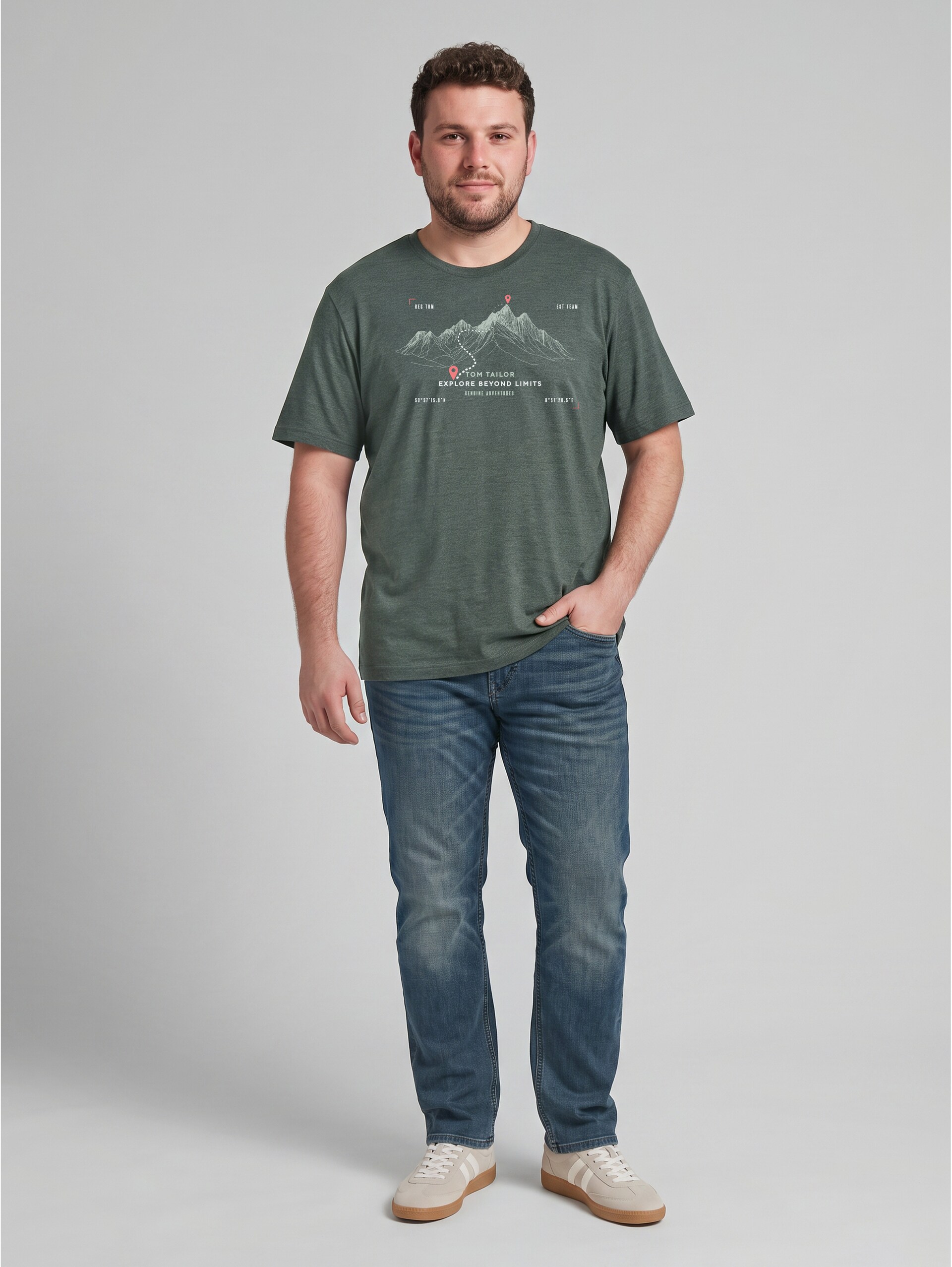 Plus - T-shirt with a print - mint olive injected stripe - Model front view