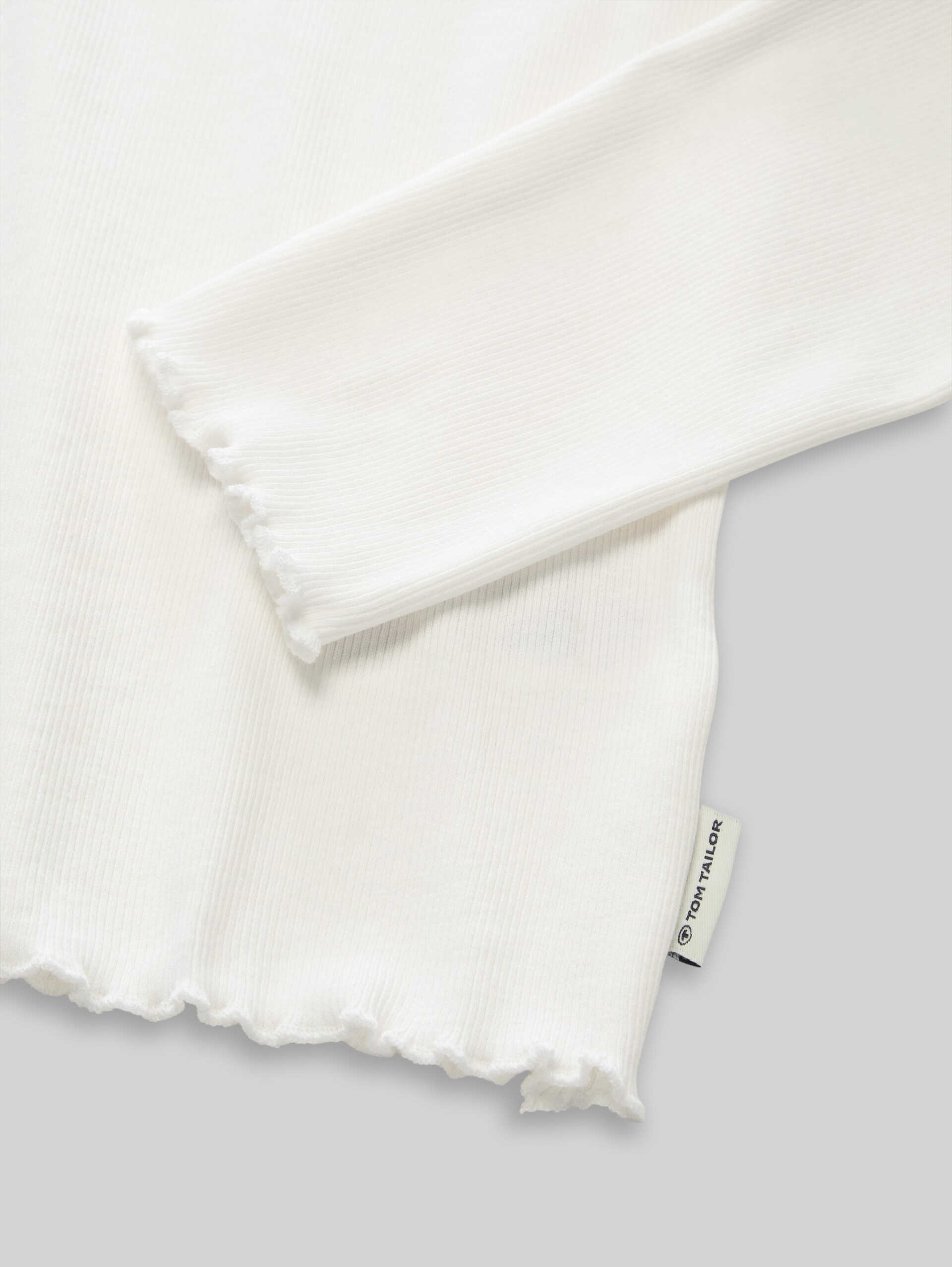 Cropped Shirt mit Rippstruktur - Whisper White - Detail-Model-Ansicht