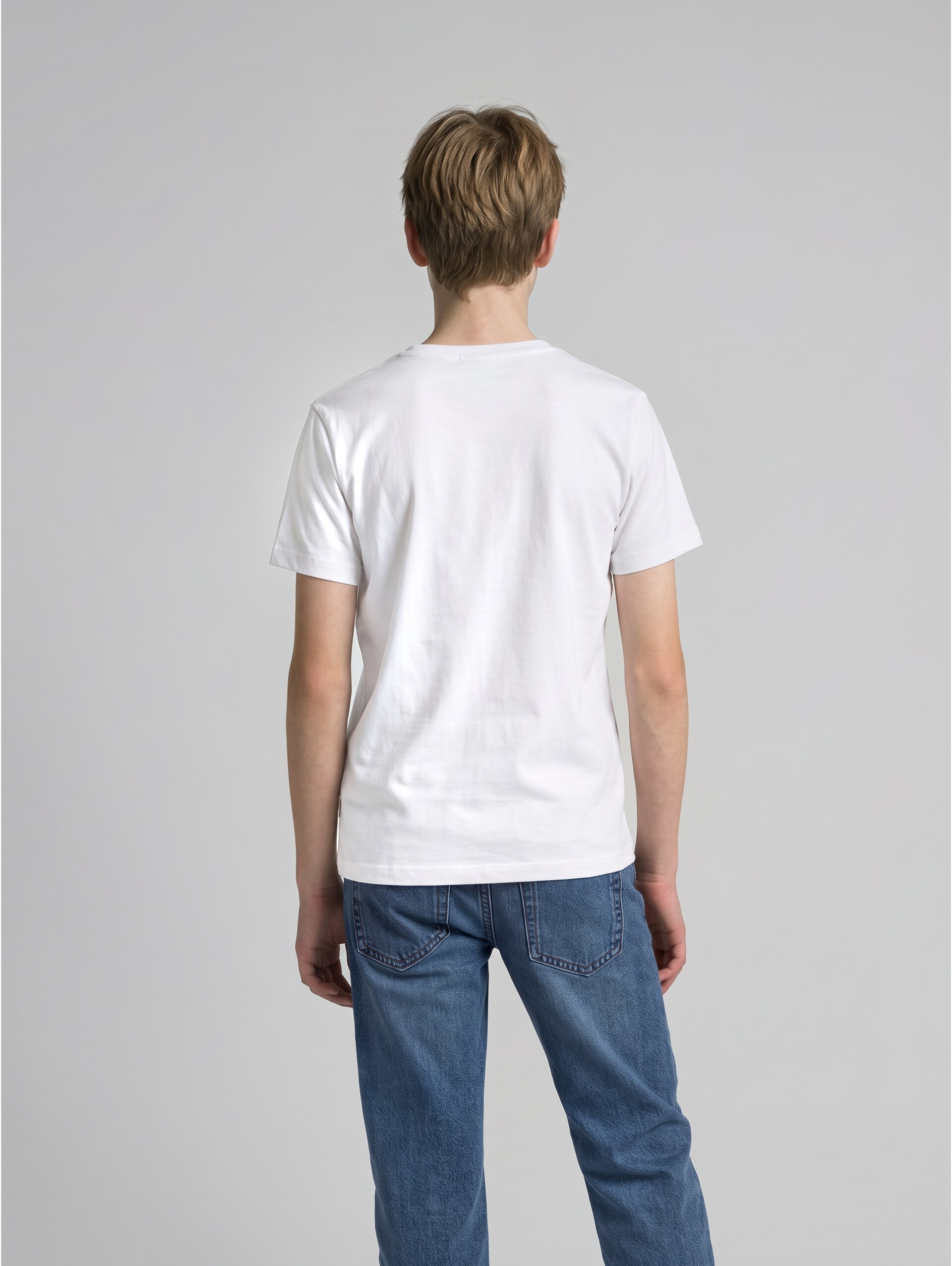 Basic T-shirt - White - Neckline model-back view