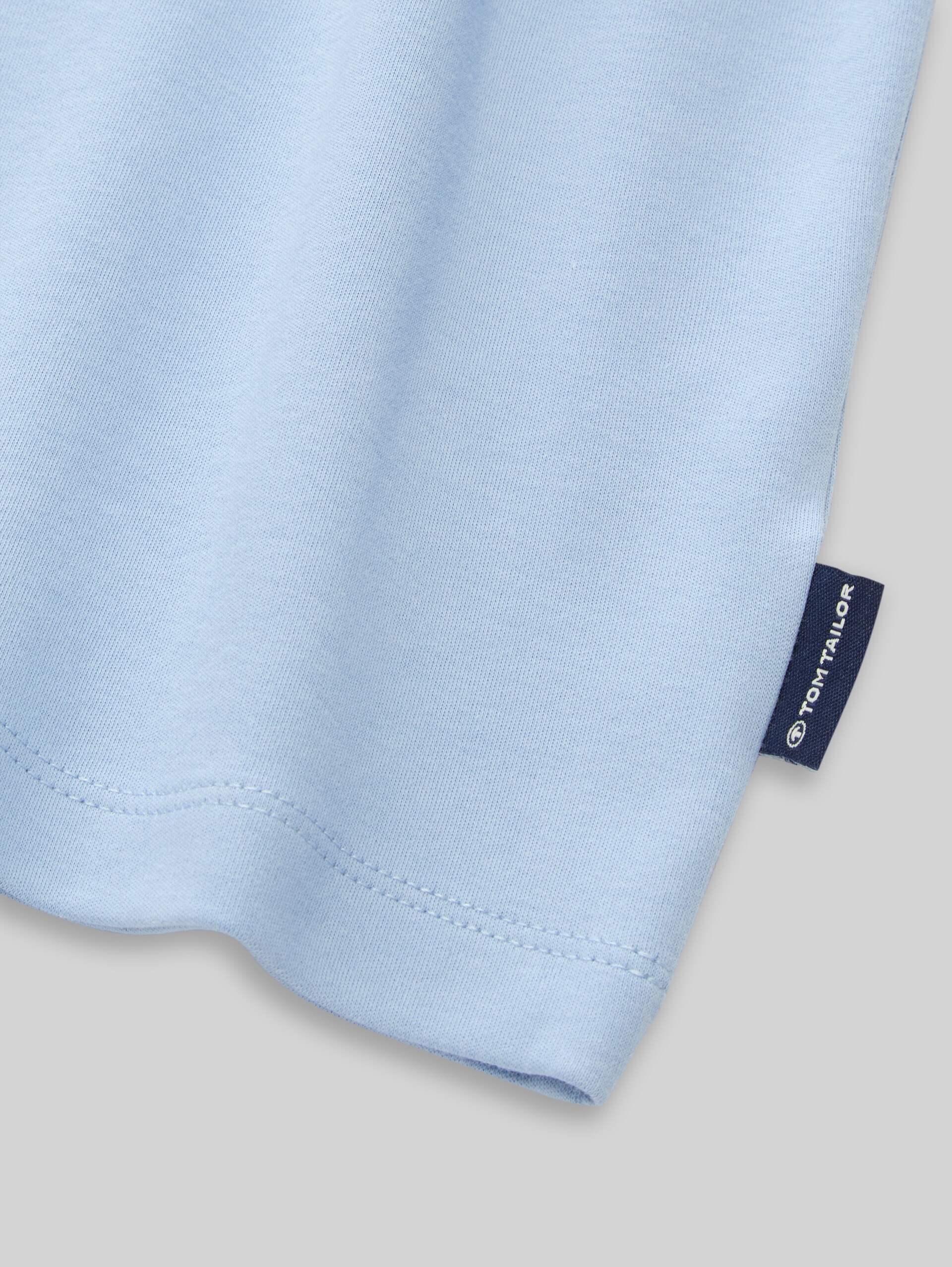 Basic T-Shirt - stonington blue - Detail-Model-Ansicht