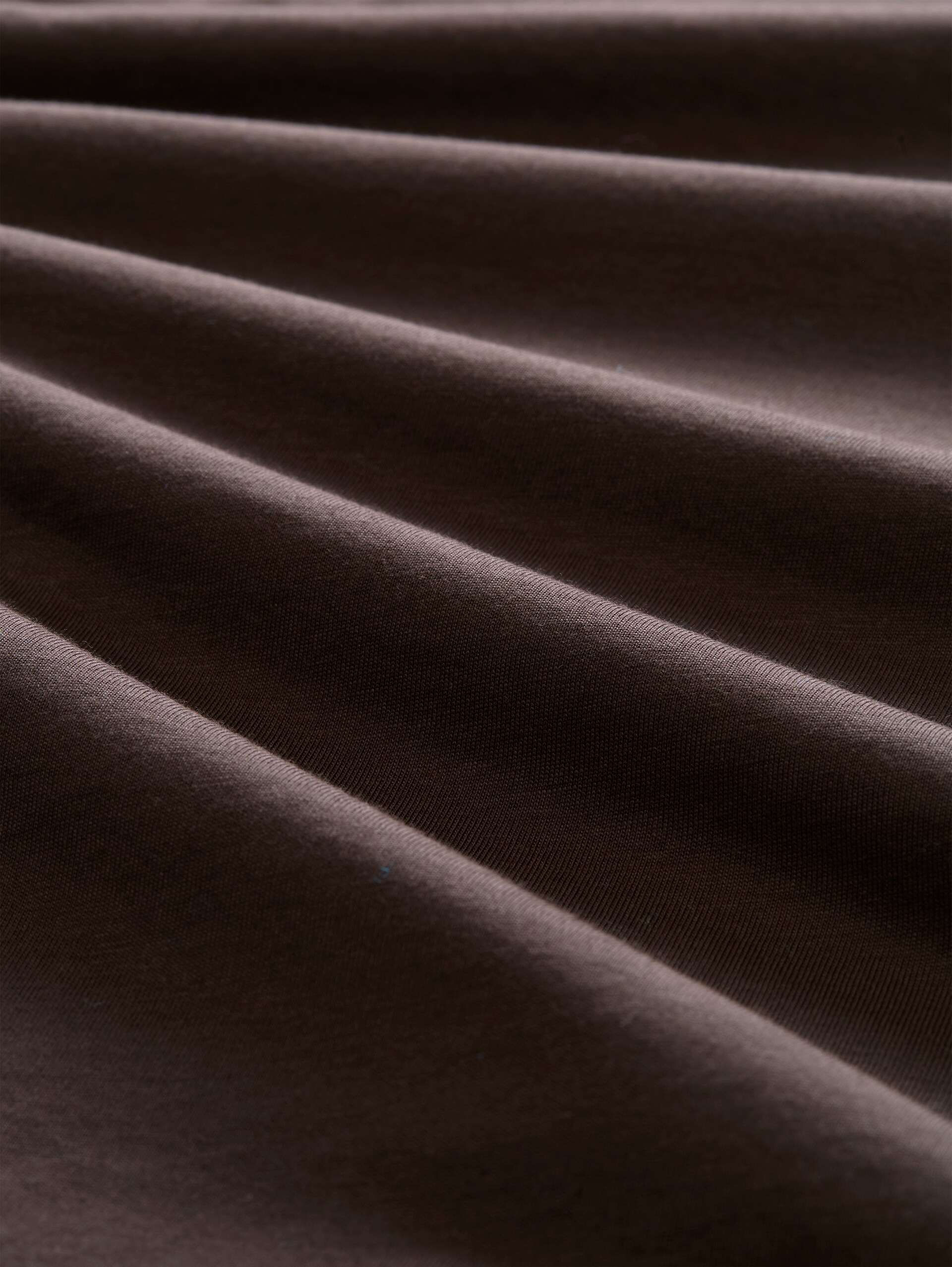 Plus Size - Langarmshirt aus Baumwolle - Dark Chocolate Brown - Material-Ansicht