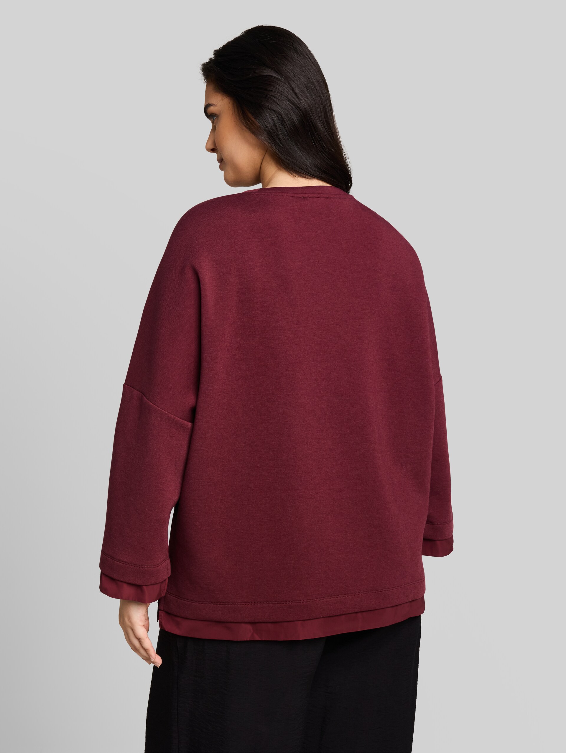 Plus Size - Sweatshirt met losse pasvorm en 7/8-mouwen - Preppy Plum - Neklijn model-achteraanzicht