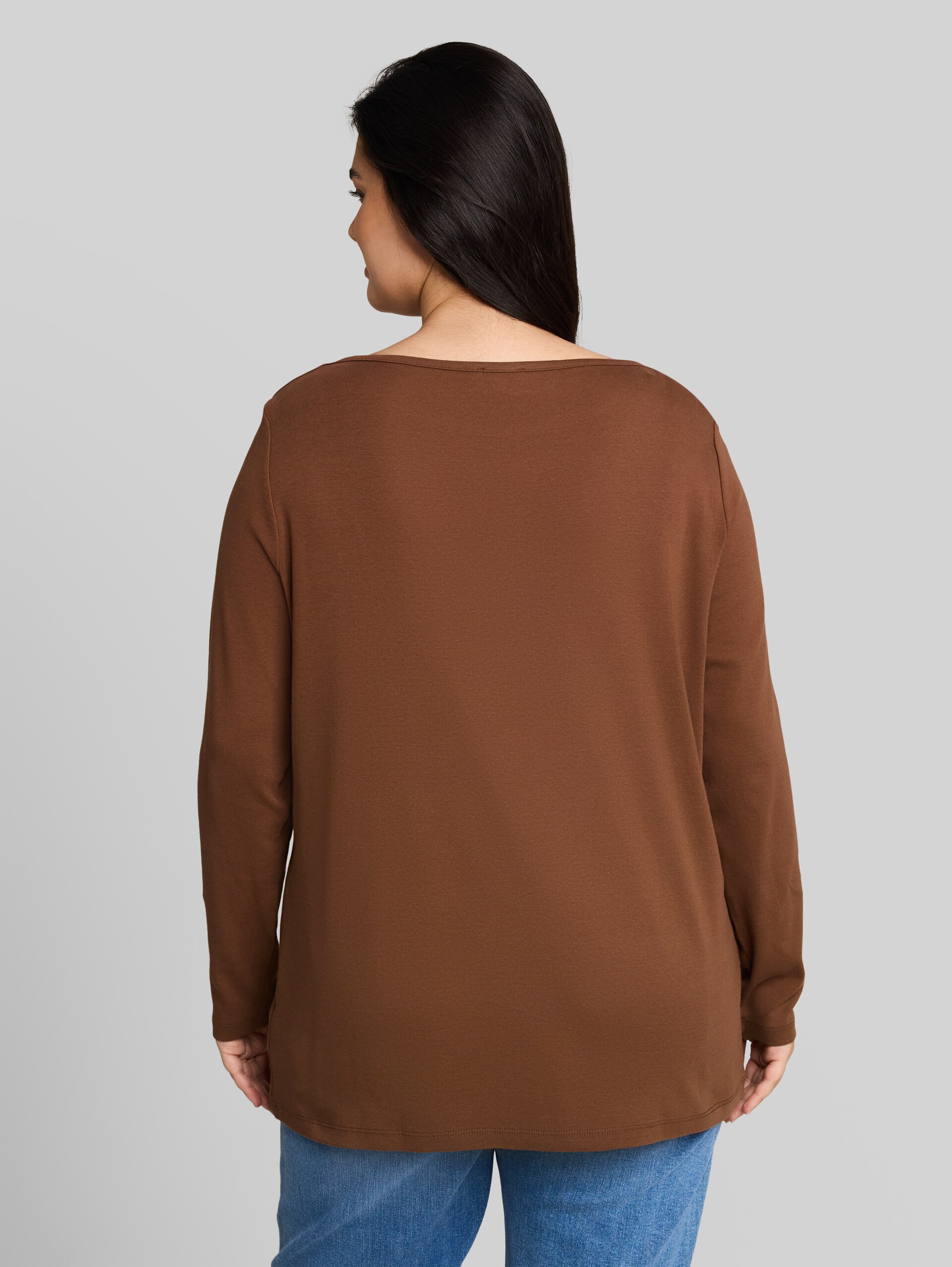 Plus Size - T-shirt à manches longues coupe ajustée avec encolure bateau - camel - Découpe Vue arrière du modèle