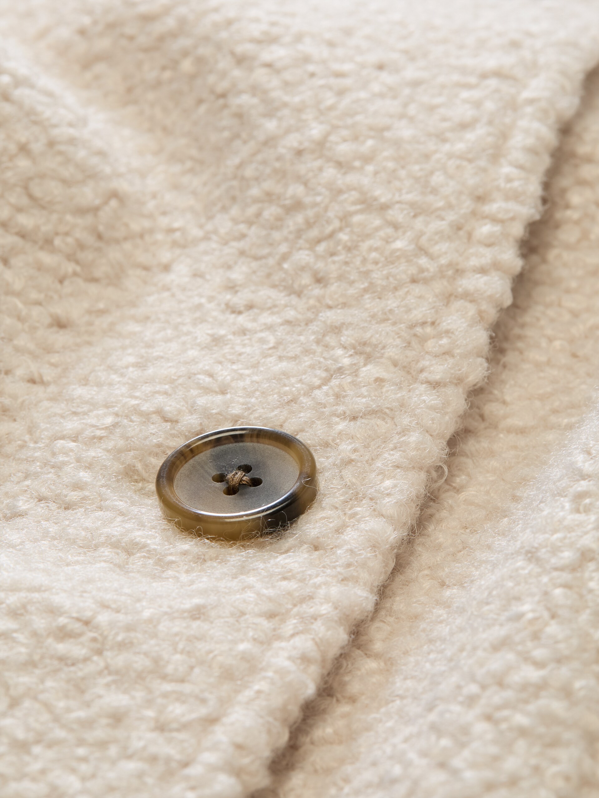 Plus Size - Bouclé Mantel im 2-in-1-Look - cold beige - Produkt-Detail-Ansicht