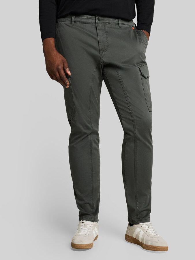 Plus Size - Regular Fit Cargo Hose im Washed-Look von Men Plus Size, Darkest Olive
