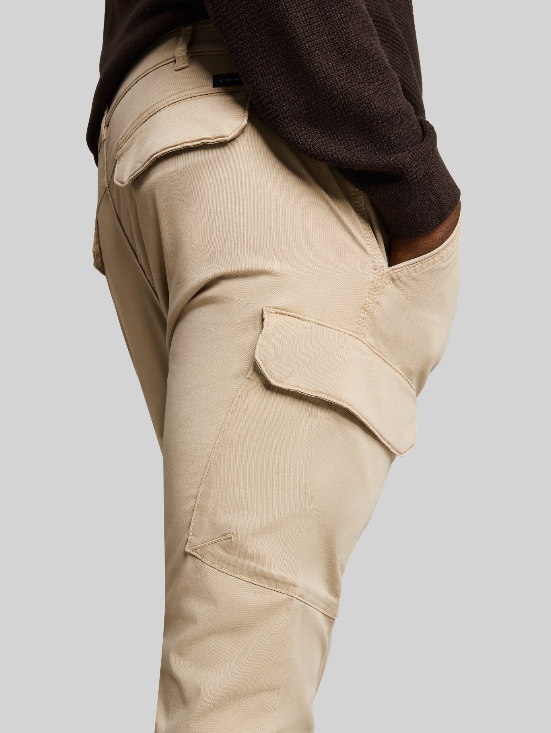 Plus Size - Regular Fit Cargo Hose im Washed-Look - plaza beige - Detail-Model-Ansicht