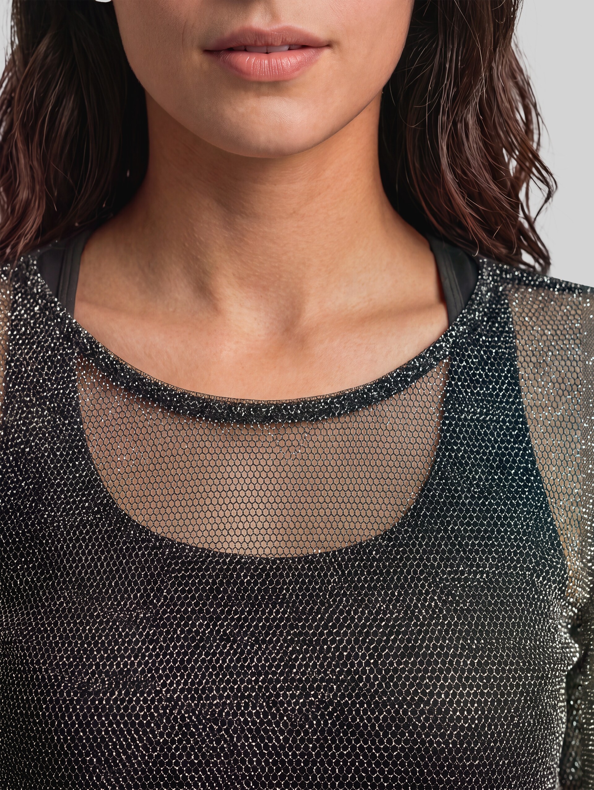 Mesh-shirt met lange mouwen en glittereffect - black with silver - Detailaanzicht model