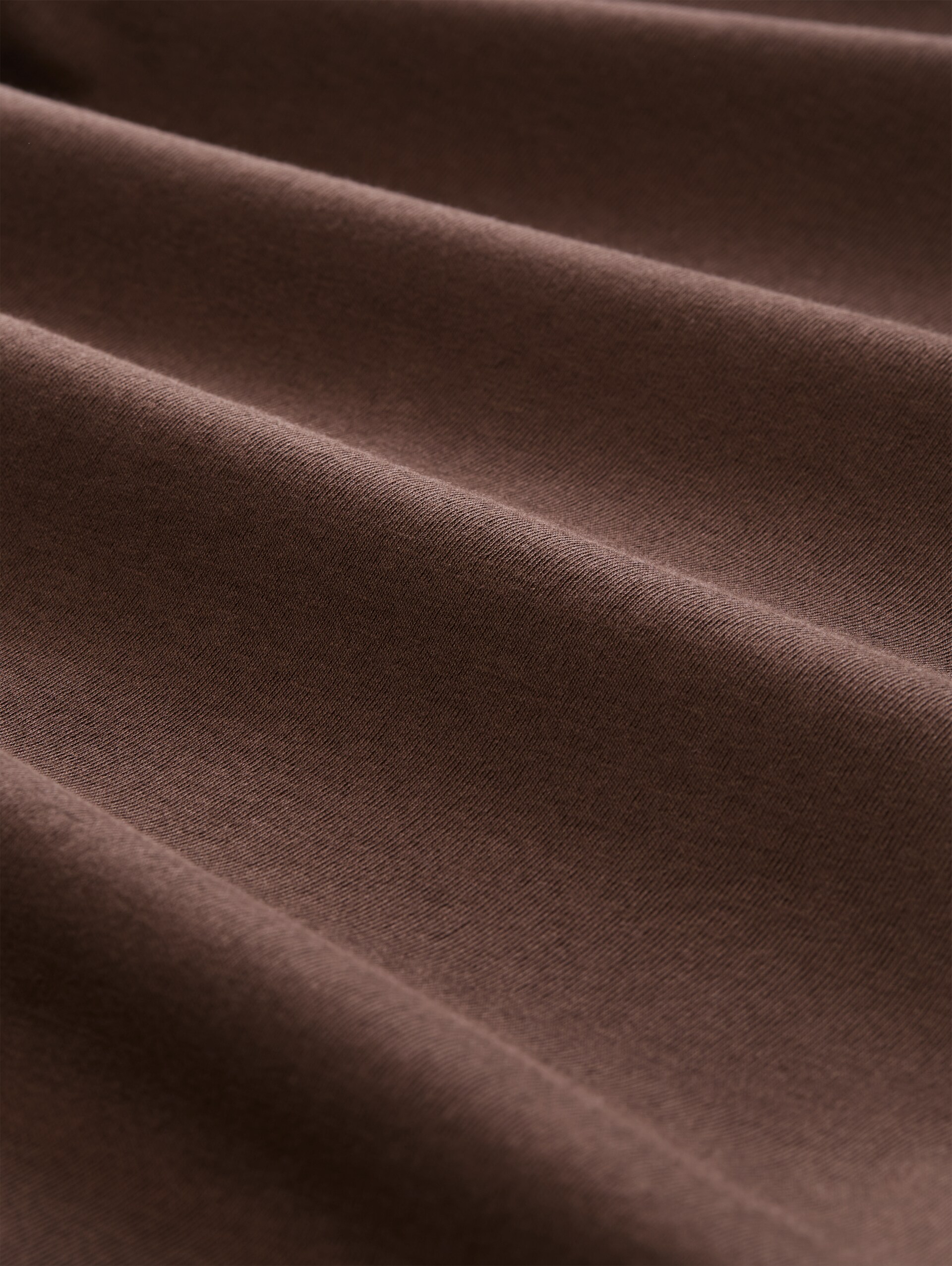 Slim Fit Langarmshirt mit gewellten Saumkanten - cool dark brown - Material-Ansicht