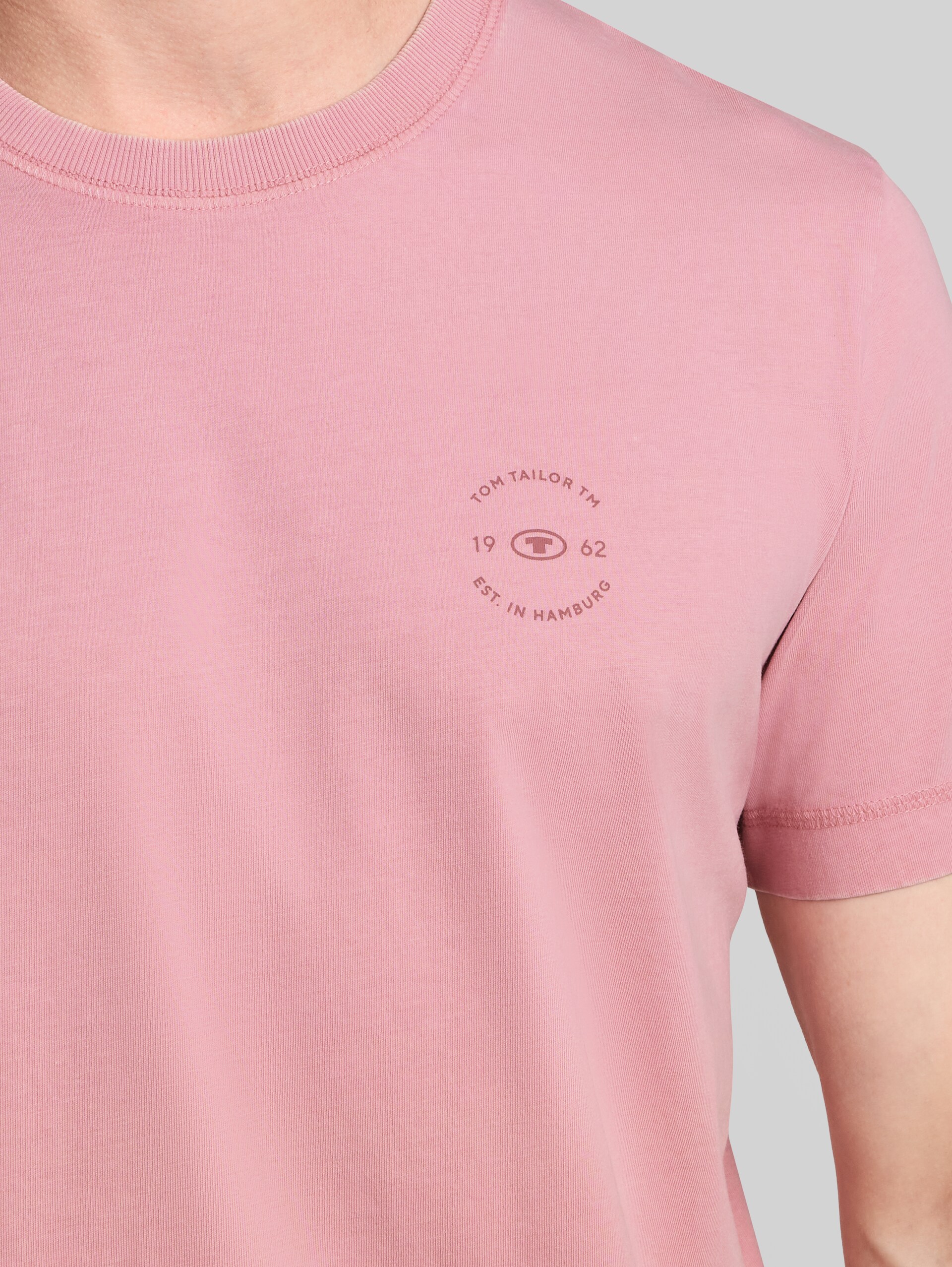 T-shirt met logoprint - dusty rose - Detailaanzicht model