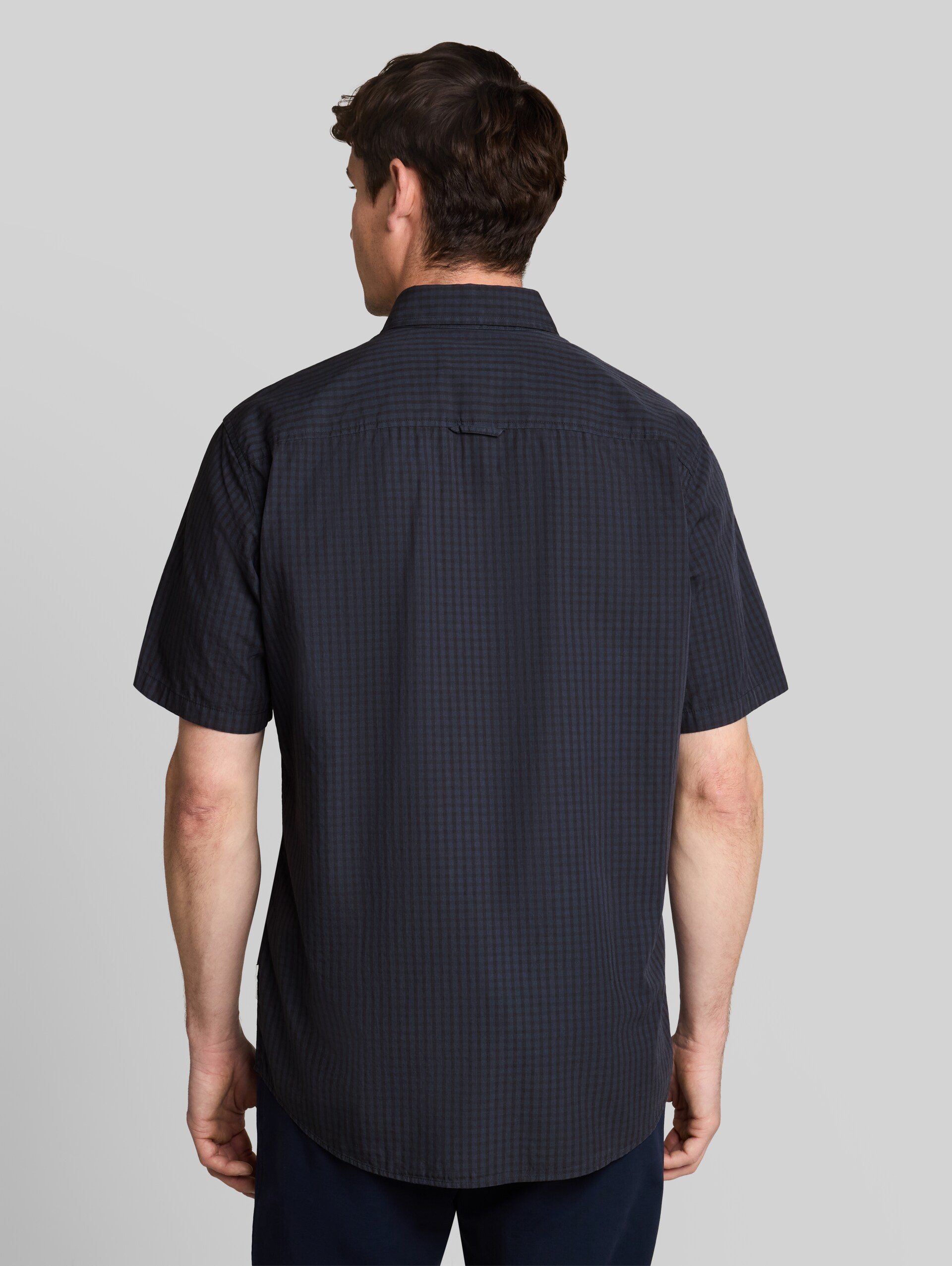 Regular fit overhemd met korte mouwen en ruitpatroon - navy check - Neklijn model-achteraanzicht