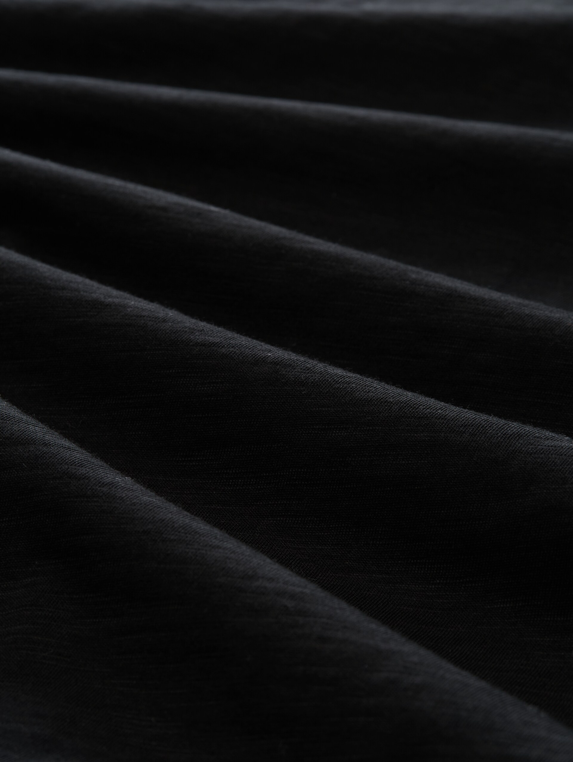 Henley Langarmshirt mit Logo-Print - Black - Material-Ansicht