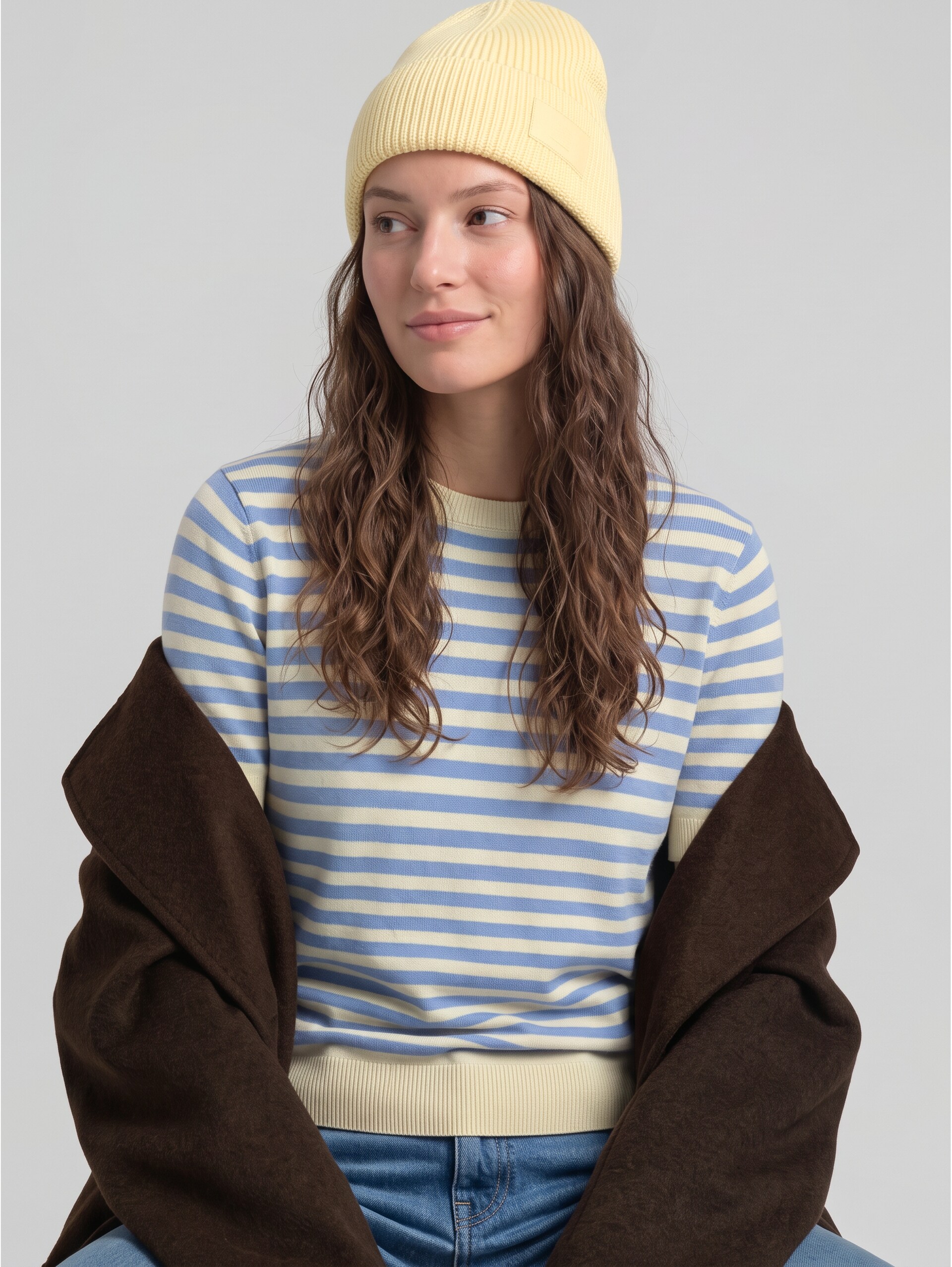 Pull en maille à rayures - mid blue white stripe - Vue détaillée du modèle