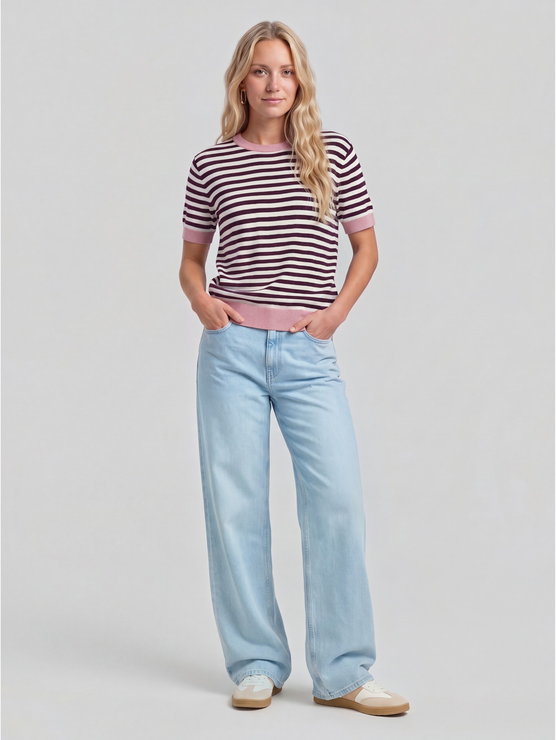 Pull en maille à rayures - dark plum white stripe - Vue de face du modèle