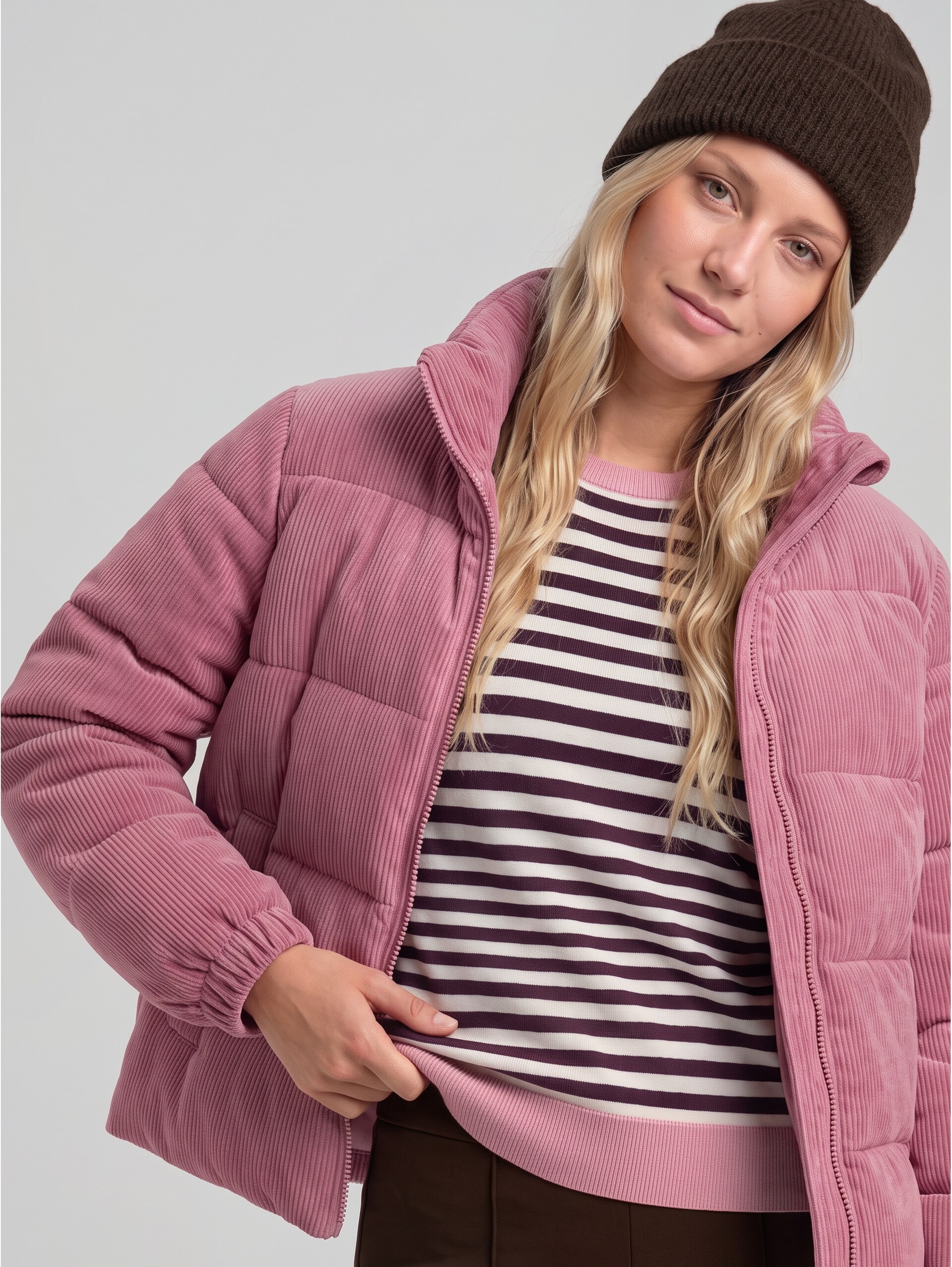 Pull en maille à rayures - dark plum white stripe - Vue détaillée du modèle