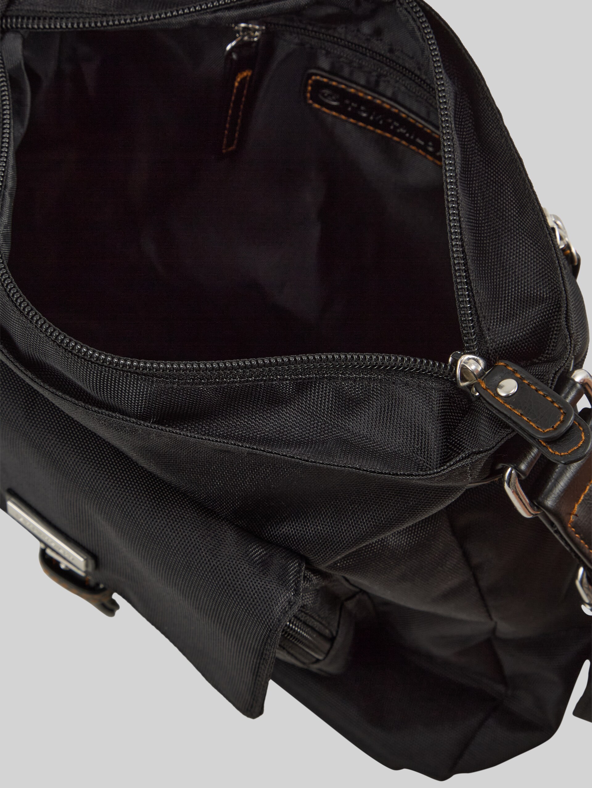 TTRINA Umhängetasche aus Nylon - schwarz / black - seitliche Produkt-Ansicht 