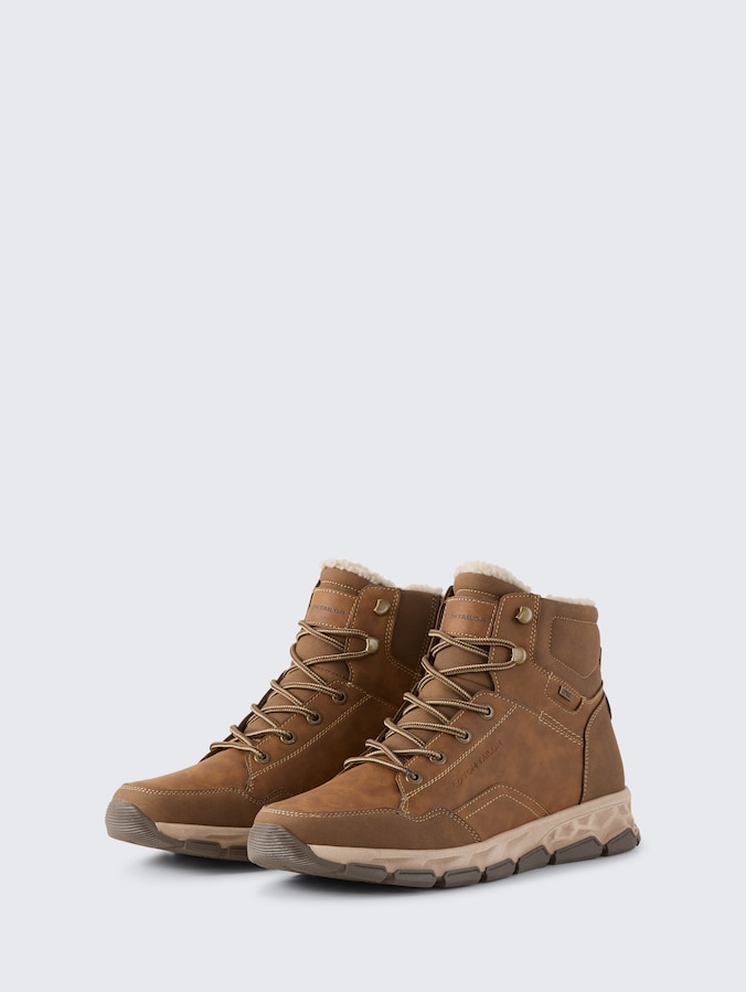 Waterproof ankle boots with lining by Men, nuts