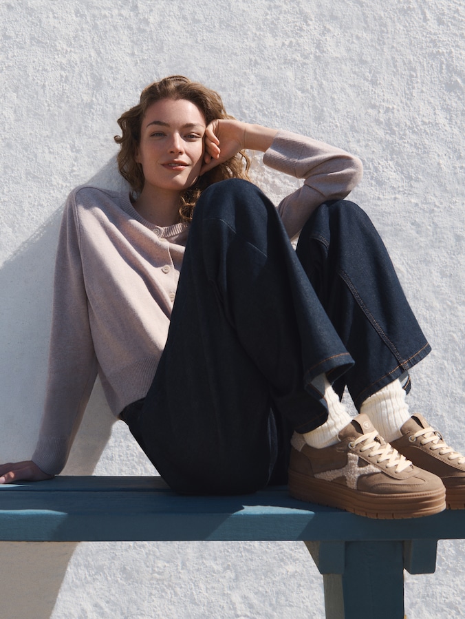 Baskets fourrées avec semelle compensée par Women, khaki