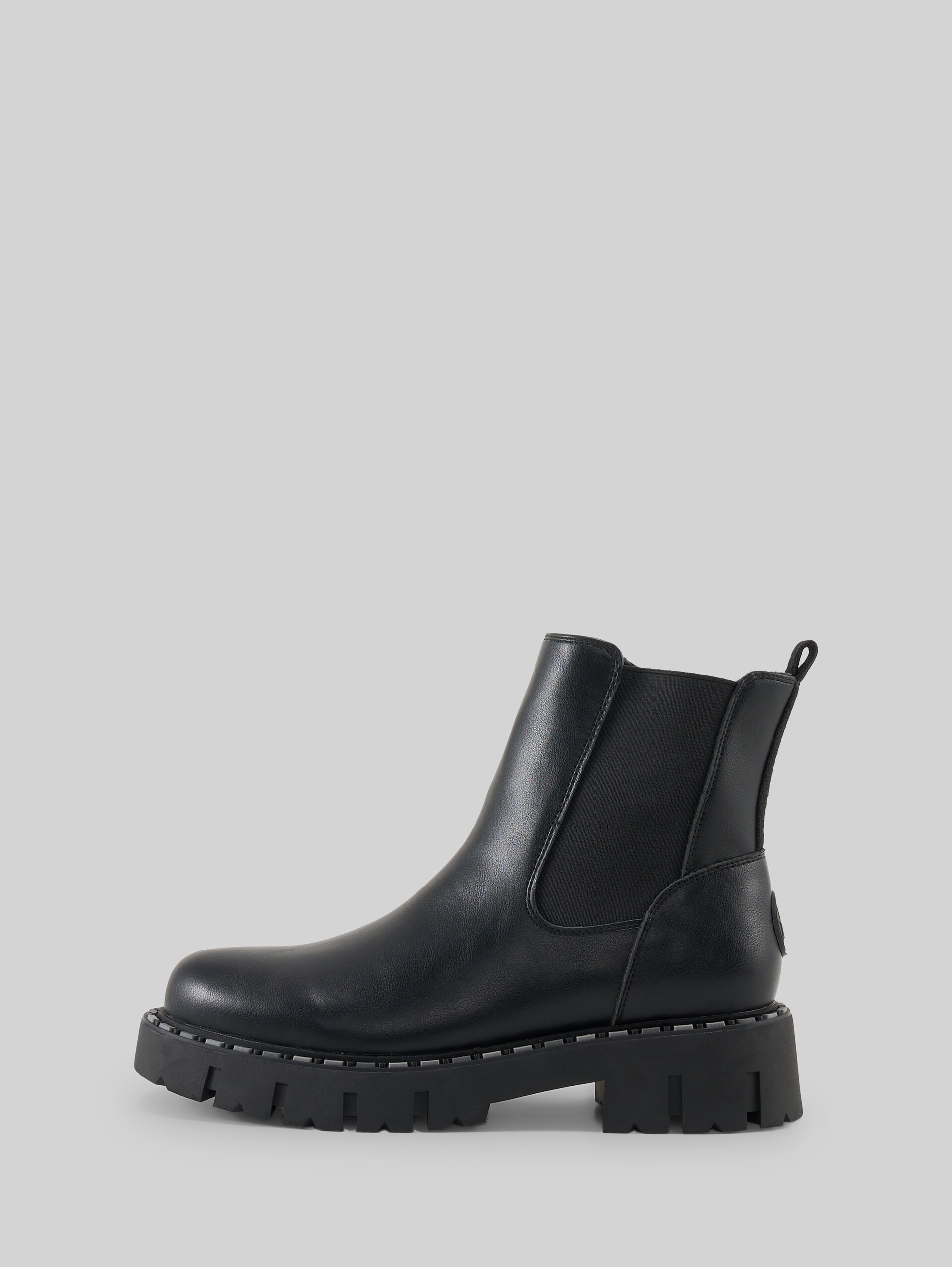 Lined Chelsea boots - black - Product detail view