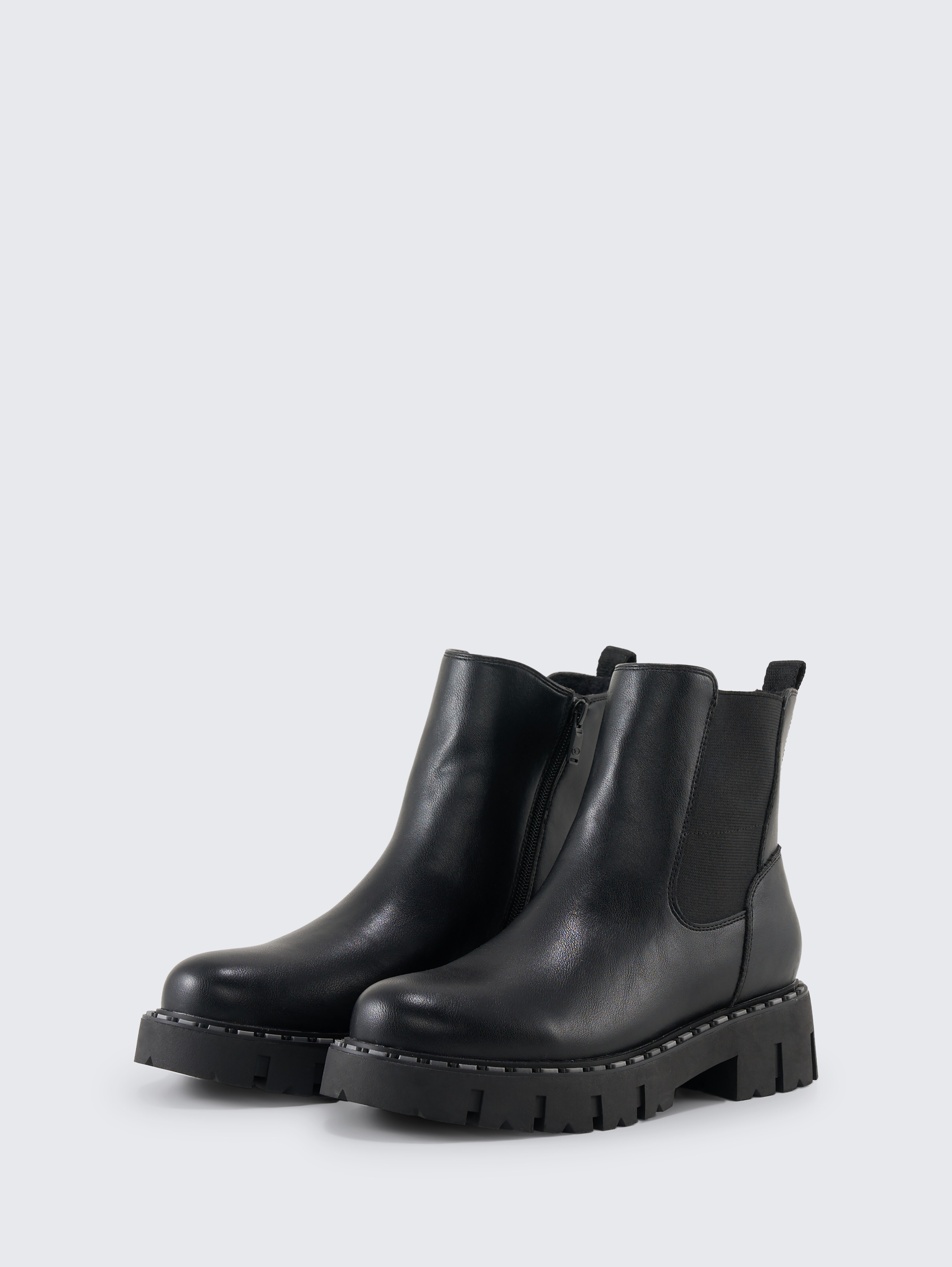 Gefütterte Chelsea Boots von Women, black