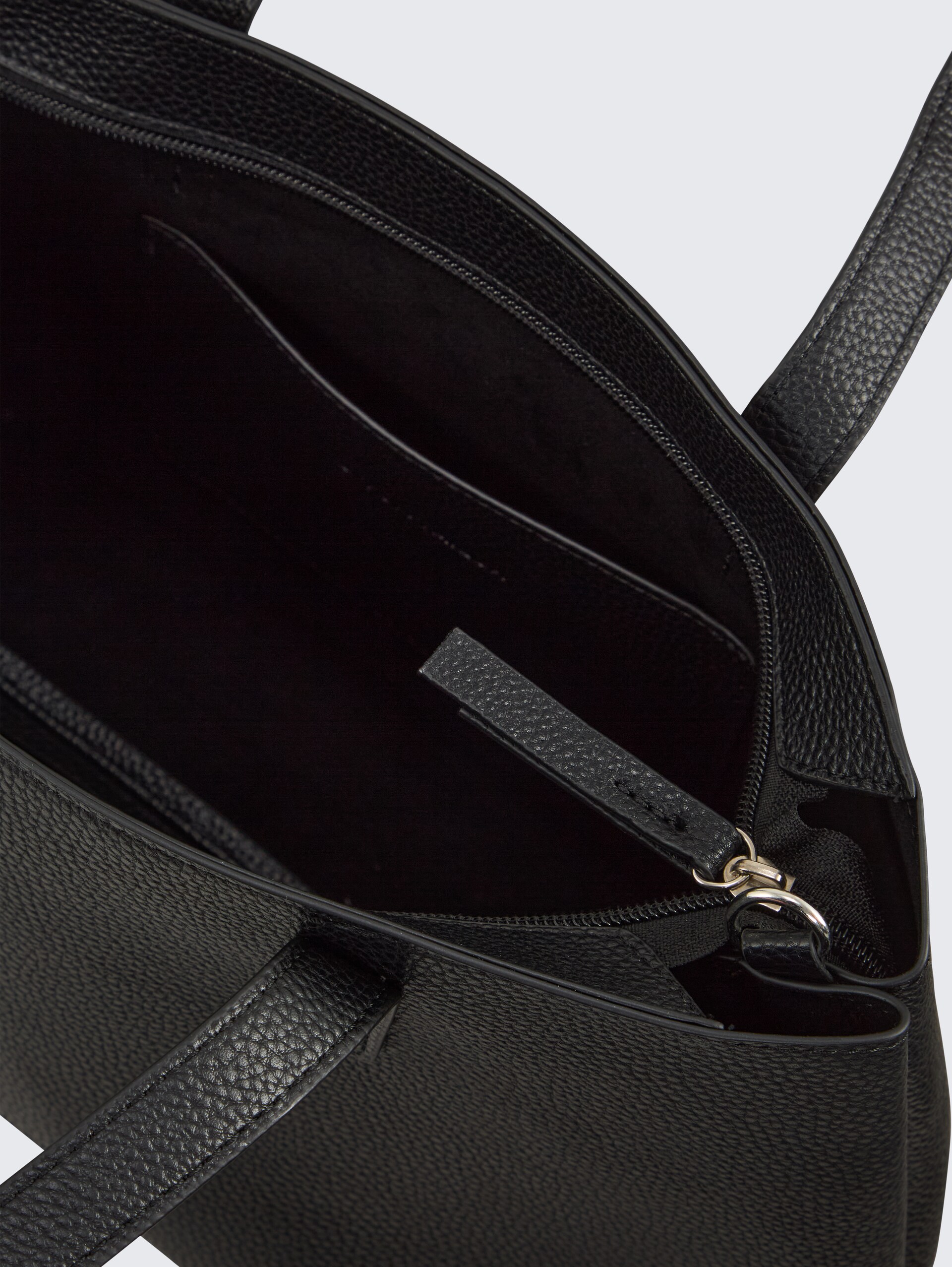 TTMARLA Shopper mit kleiner Logo-Prägung - schwarz / black - seitliche Produkt-Ansicht 