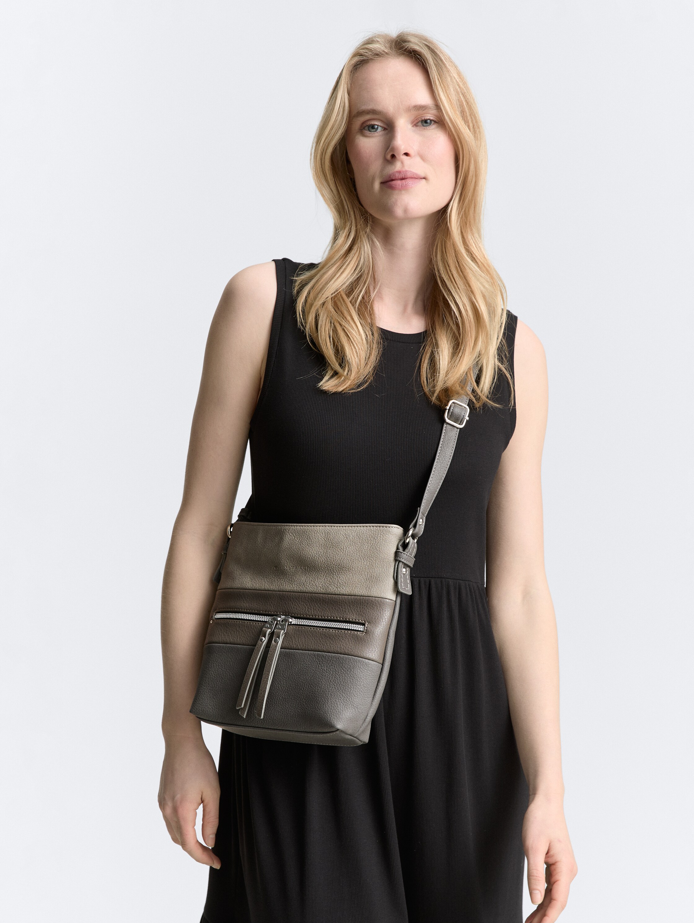 TTELLEN M Umhängetasche mit Colour-Blocking - im_hain_29 - 