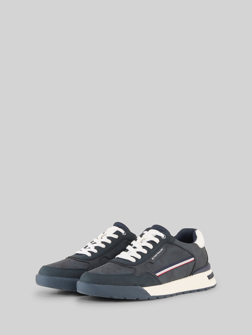 Sneaker aus Lederimitat von Men, navy