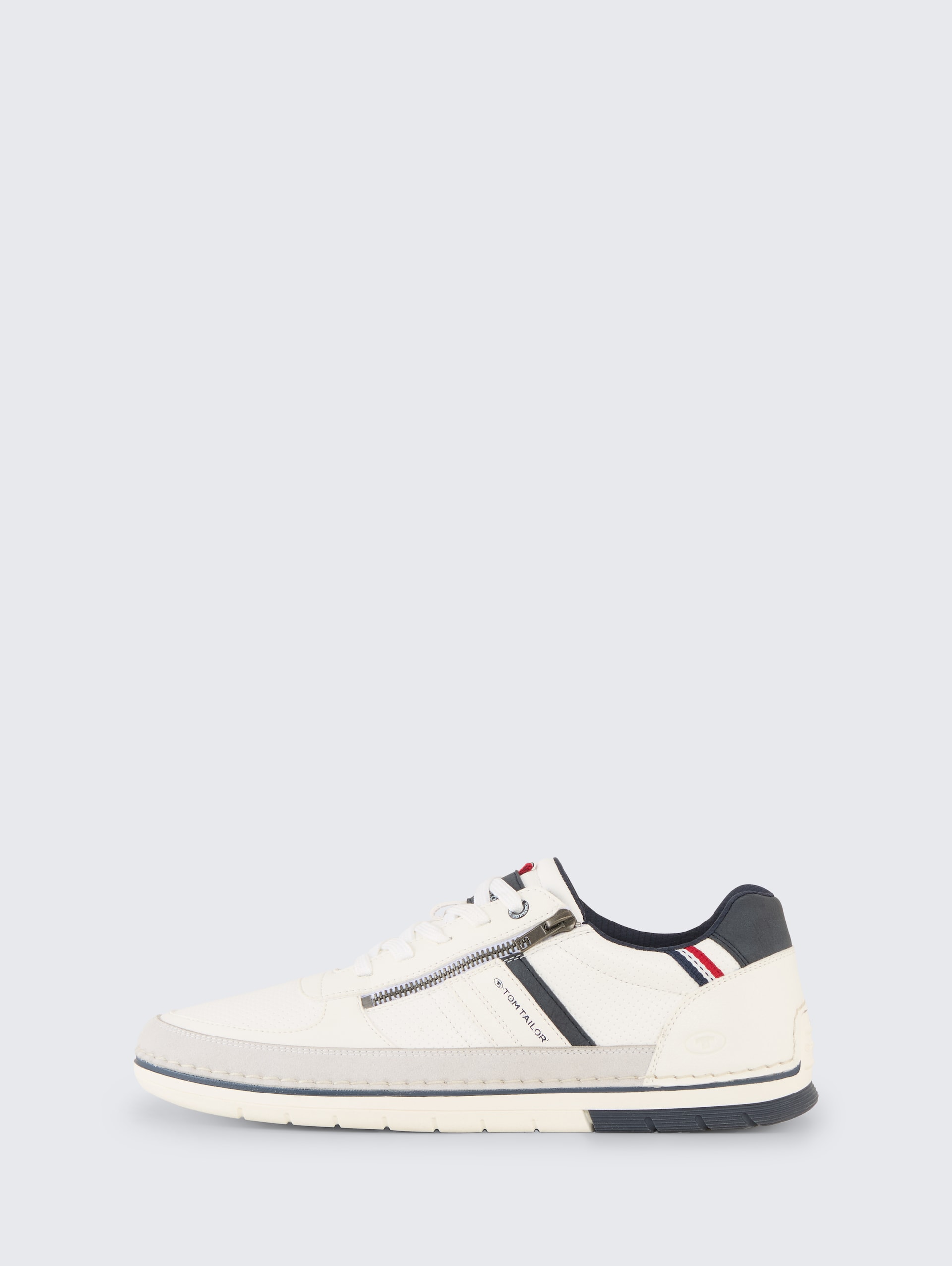Sneaker aus strukturiertem Lederimitat - white - seitliche Produkt-Ansicht
