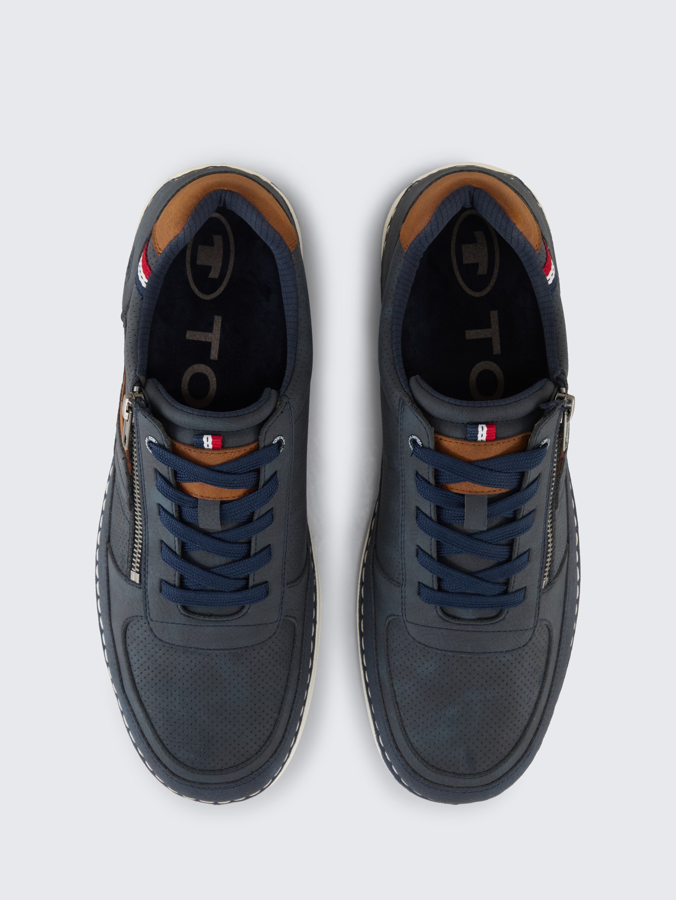 Sneaker aus strukturiertem Lederimitat - navy - Produkt-Ansicht von oben 