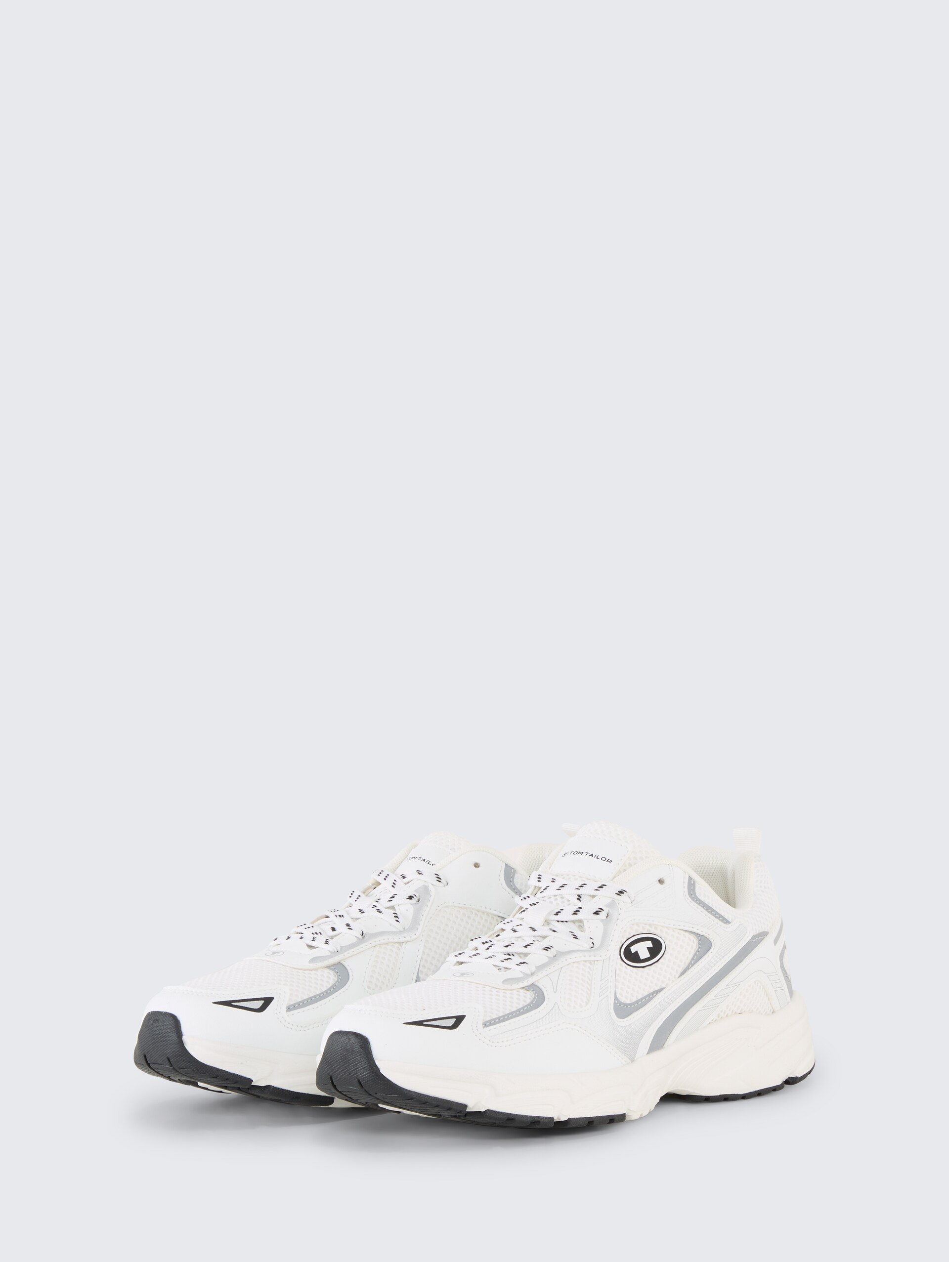 Sneaker met mesh inzetstuk - white-silver - zijaanzicht product