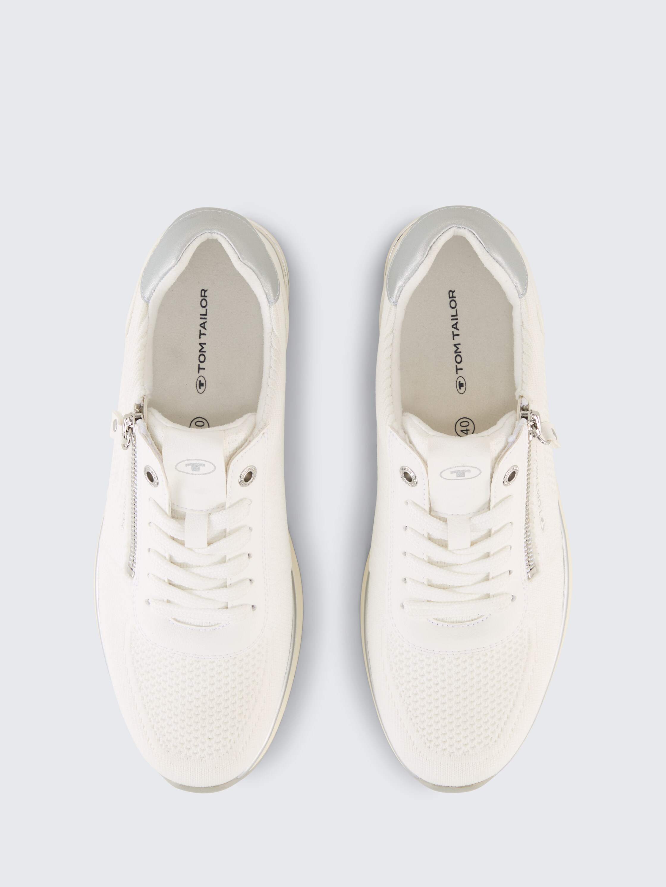 Sneaker mit Mesh-Einsatz - white - Produkt-Ansicht von oben 