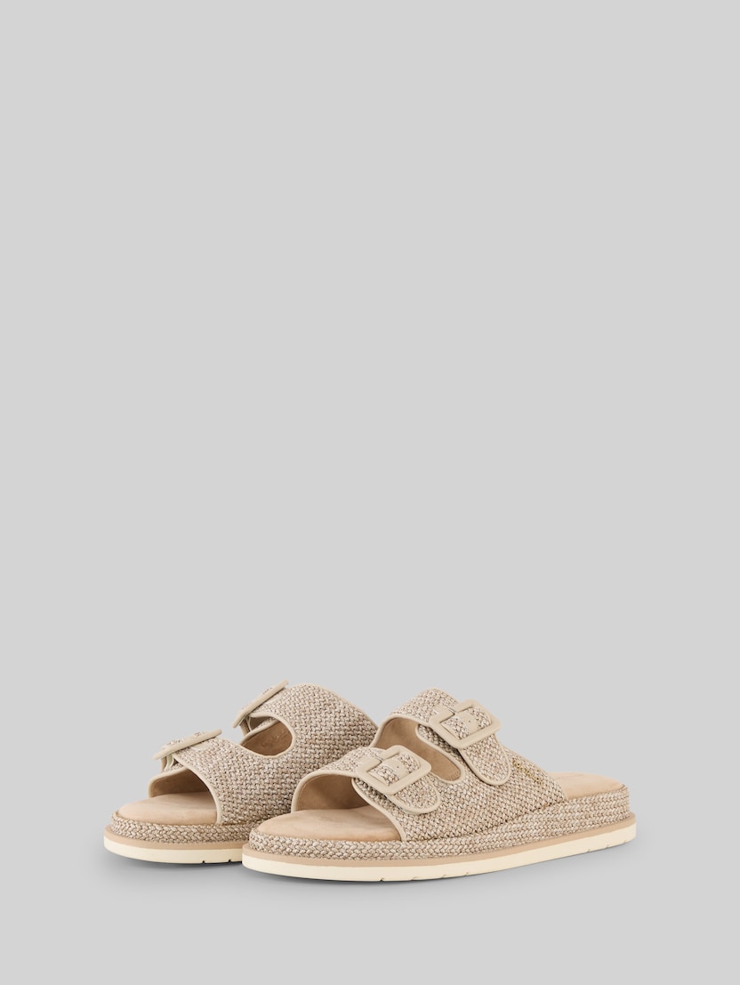 Flache Sandalen mit Flechtmuster von Women, nature