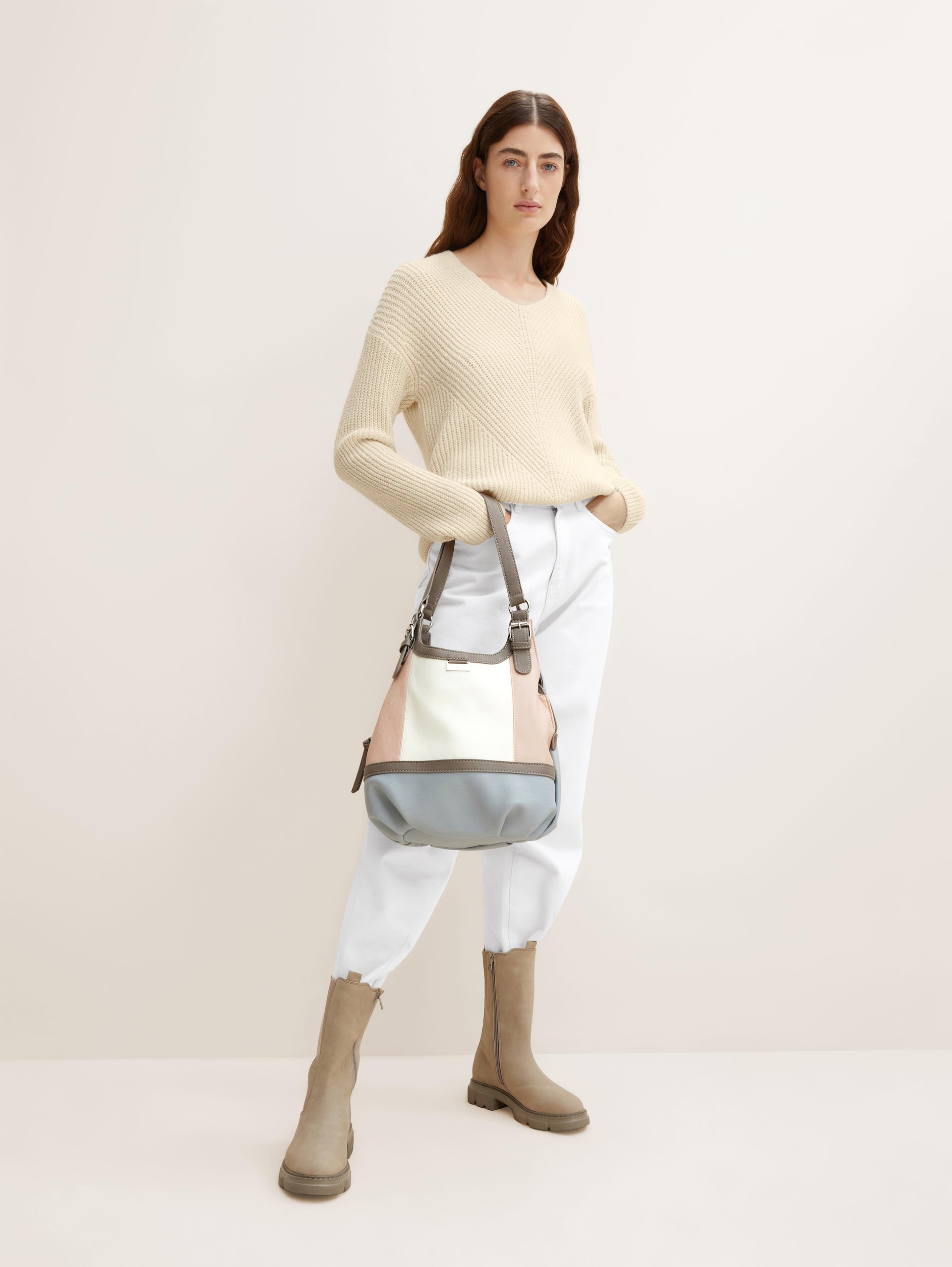 TTJUNA Shopper mit Gürtelelement - mixed rose - seitliche Model-Ansicht