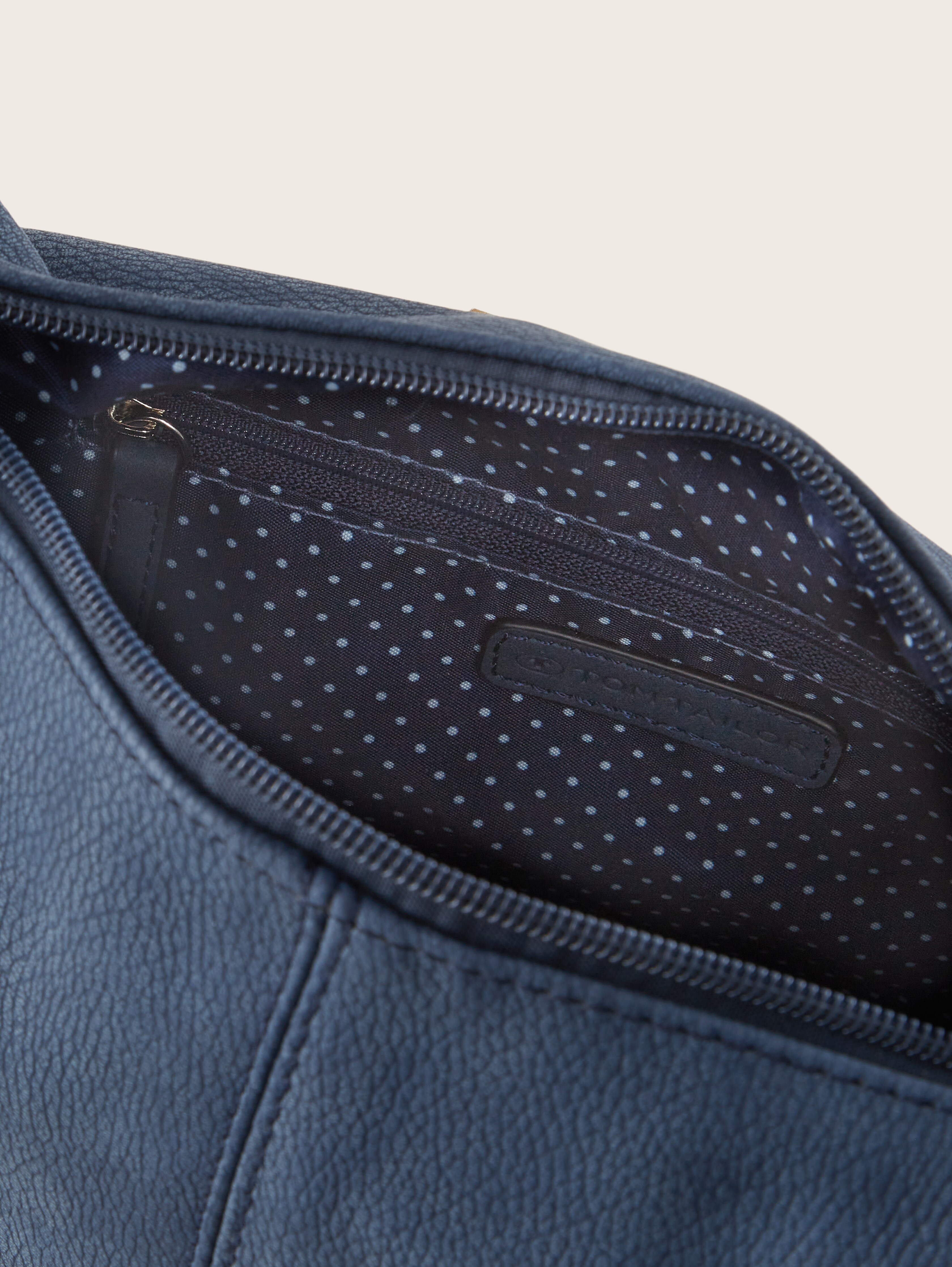 TTCAIA M shoulder bag with zip details by Tom Tailor