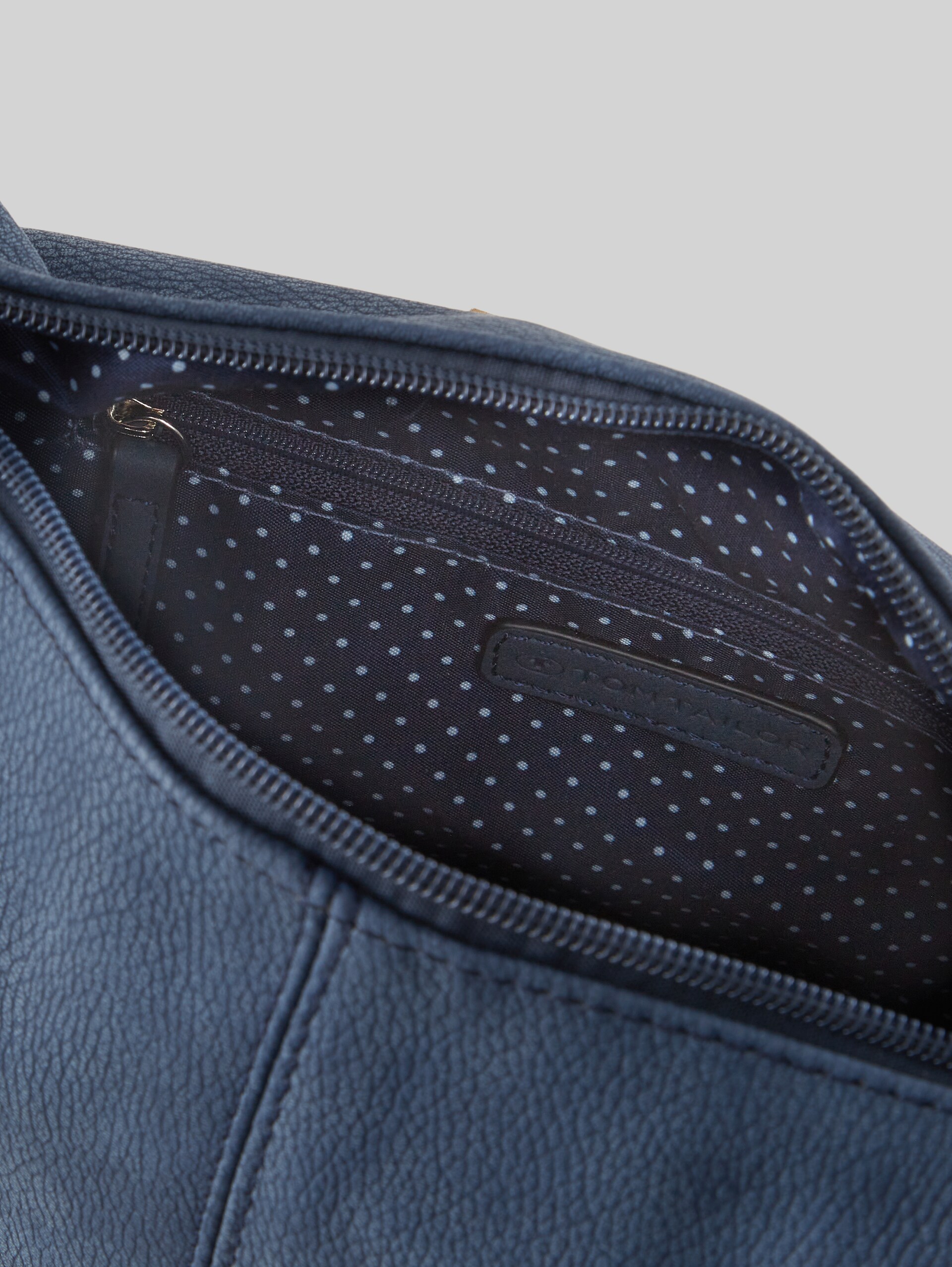 TTCAIA M shoulder bag with zip details - dark blue - side product view 