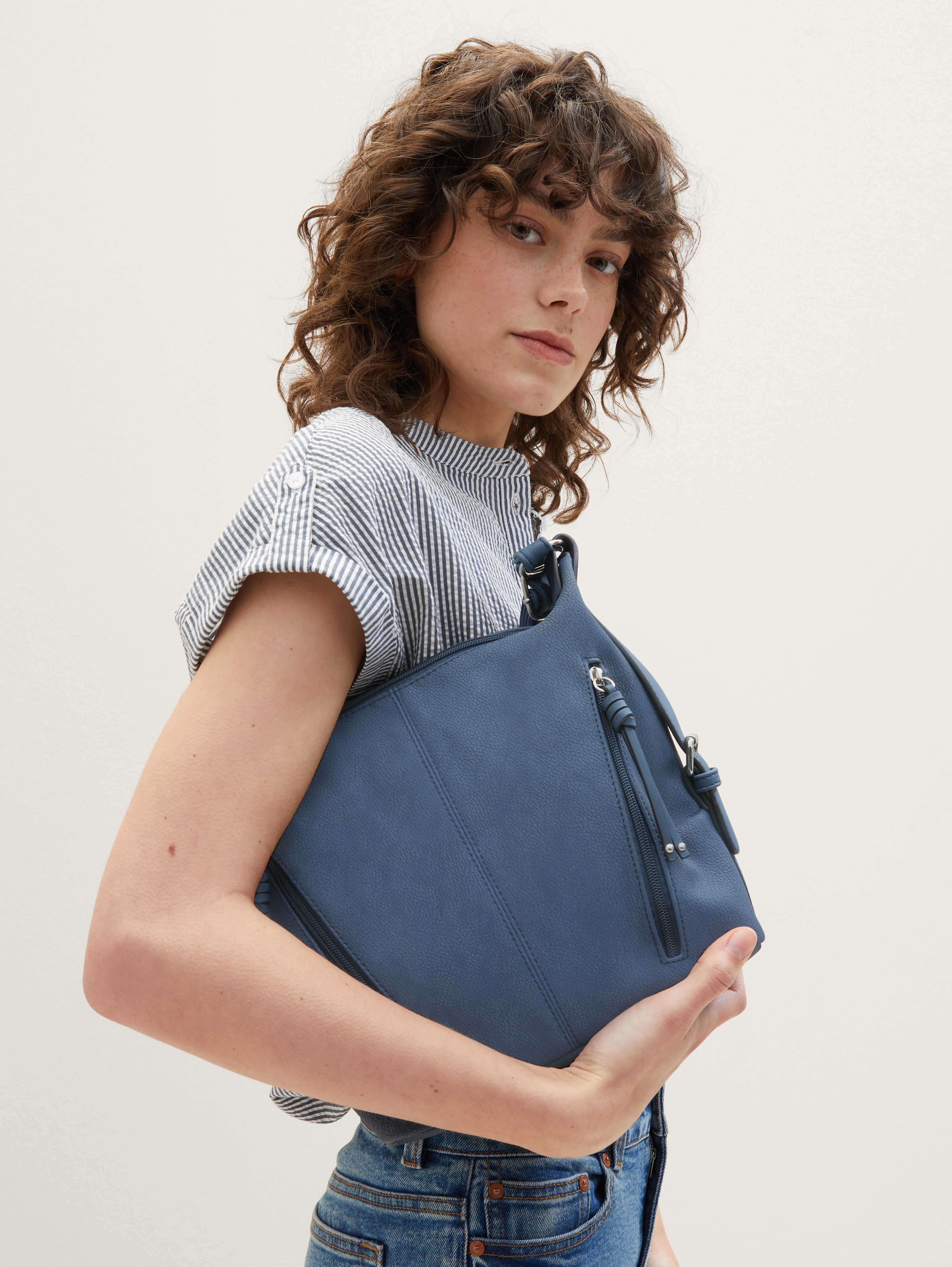 TTCAIA M shoulder bag with zip details by Tom Tailor
