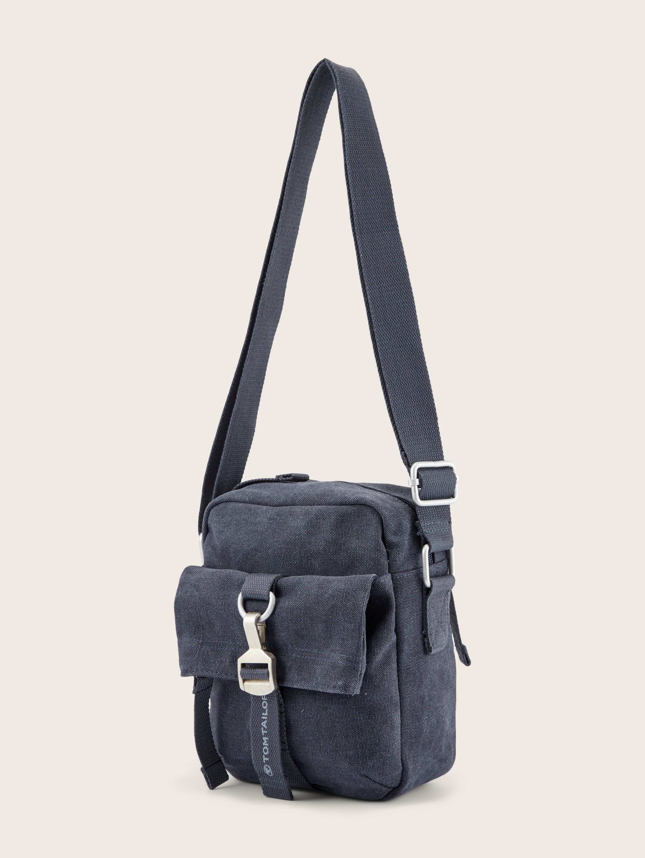 Canvas schoudertas CAY - dark blue - zijaanzicht product 