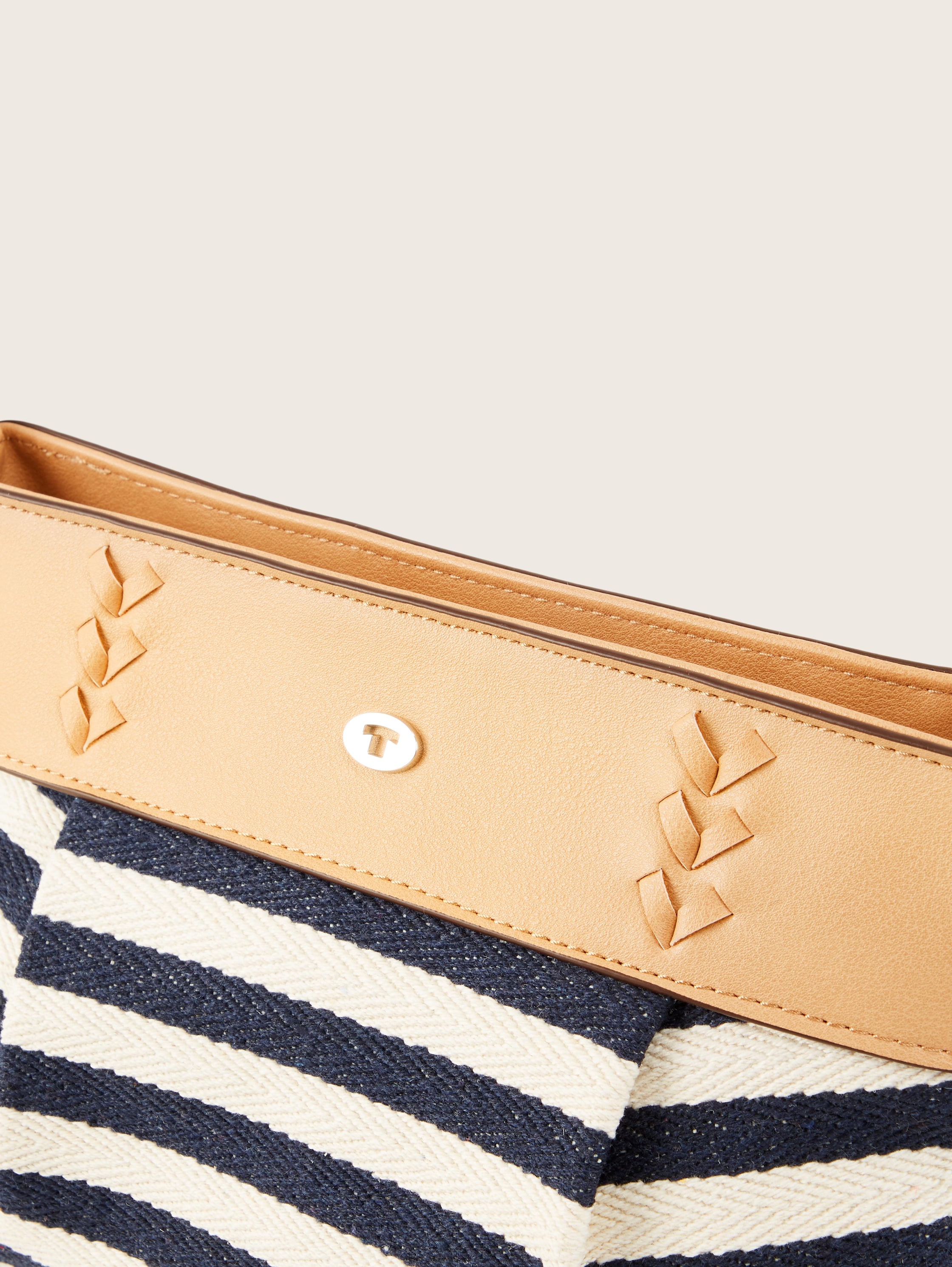 Medium schoudertas met ritsopening Nia - stripes blue - zijaanzicht product 