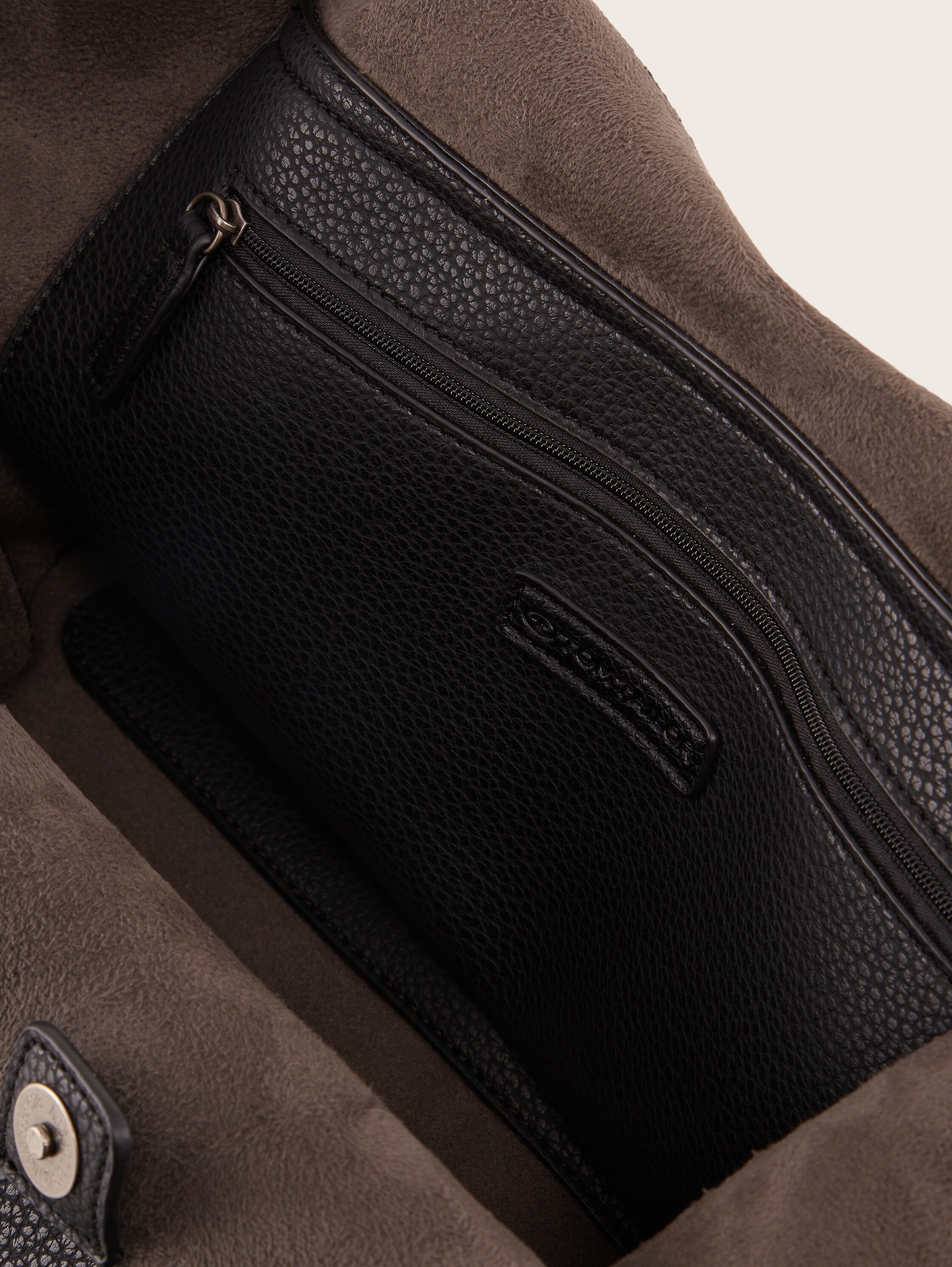 FINNA Schoudertas met gevlochten handvat - schwarz / black - zijaanzicht product 